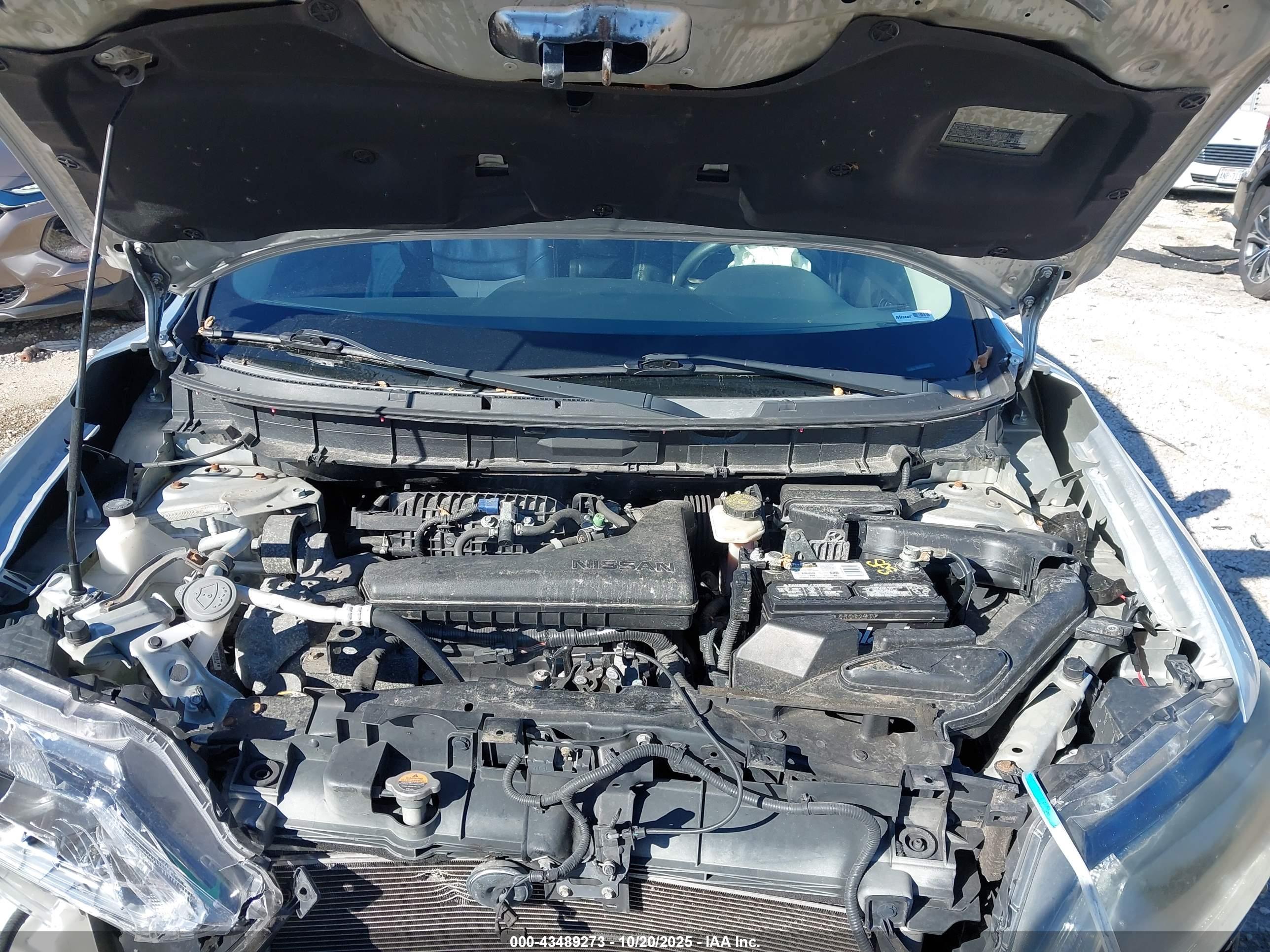 NISSAN ROGUE image 10