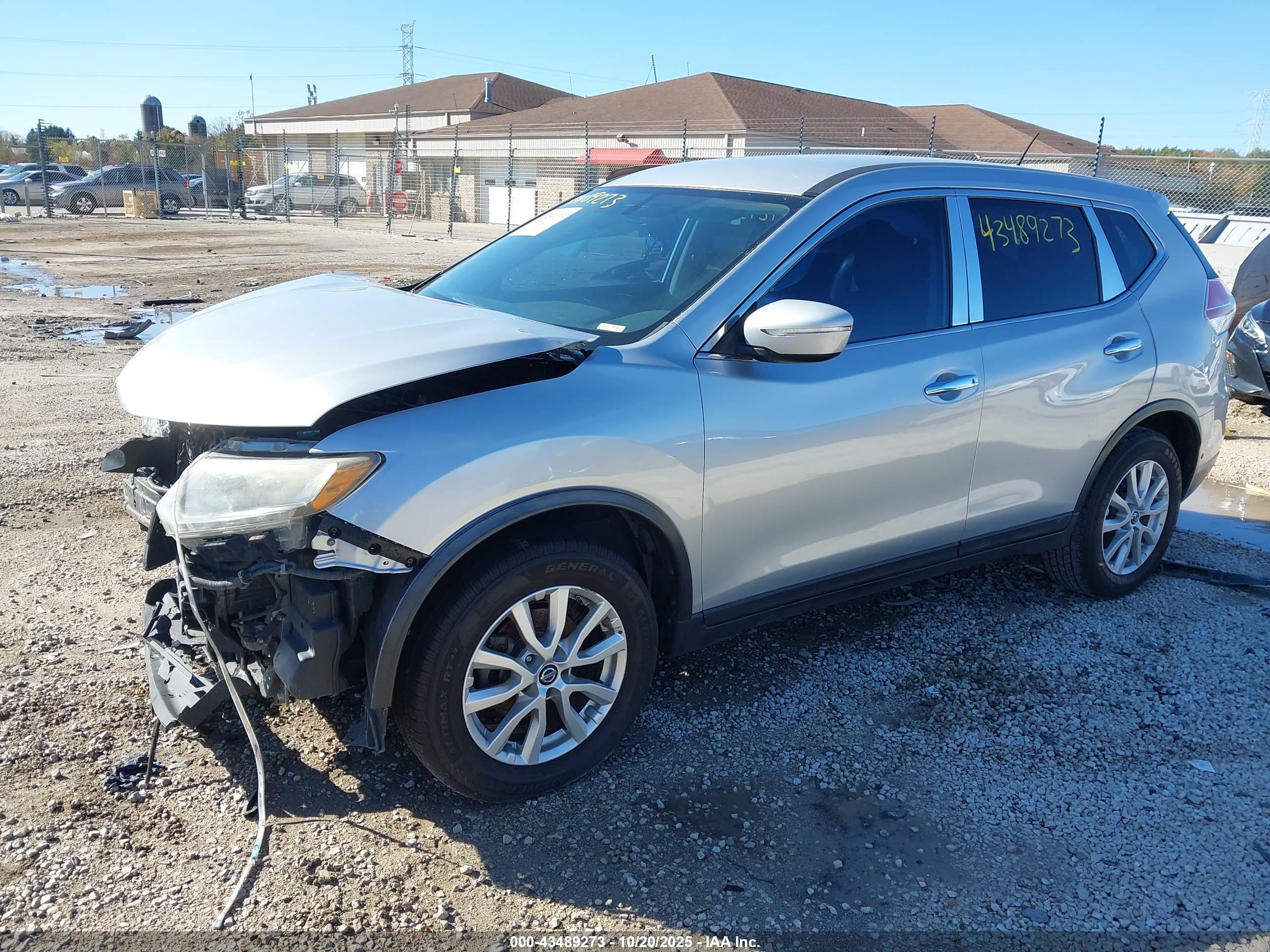 NISSAN ROGUE image 2