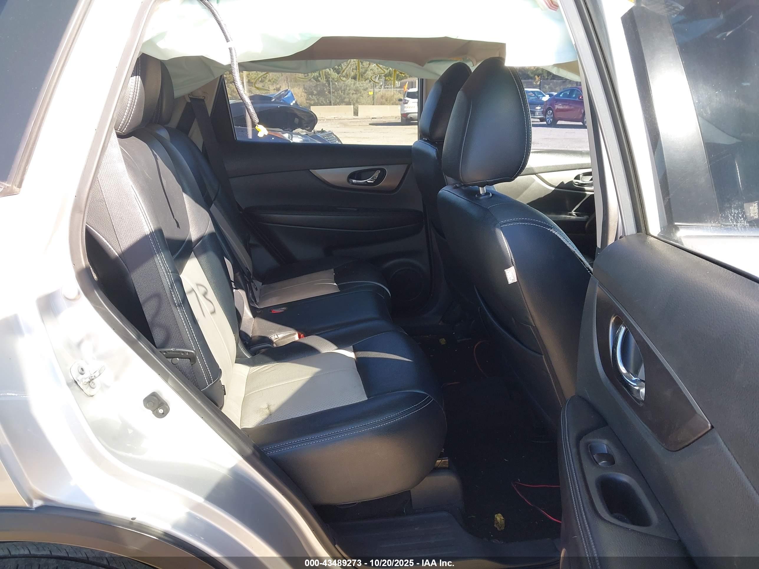 NISSAN ROGUE image 8