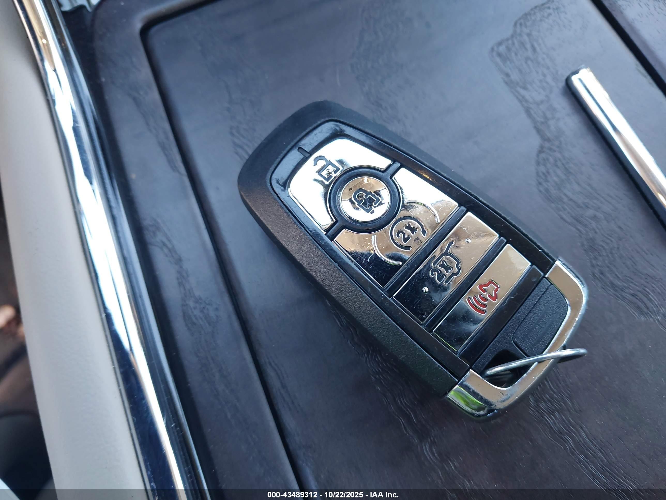 LINCOLN NAVIGATOR image 11