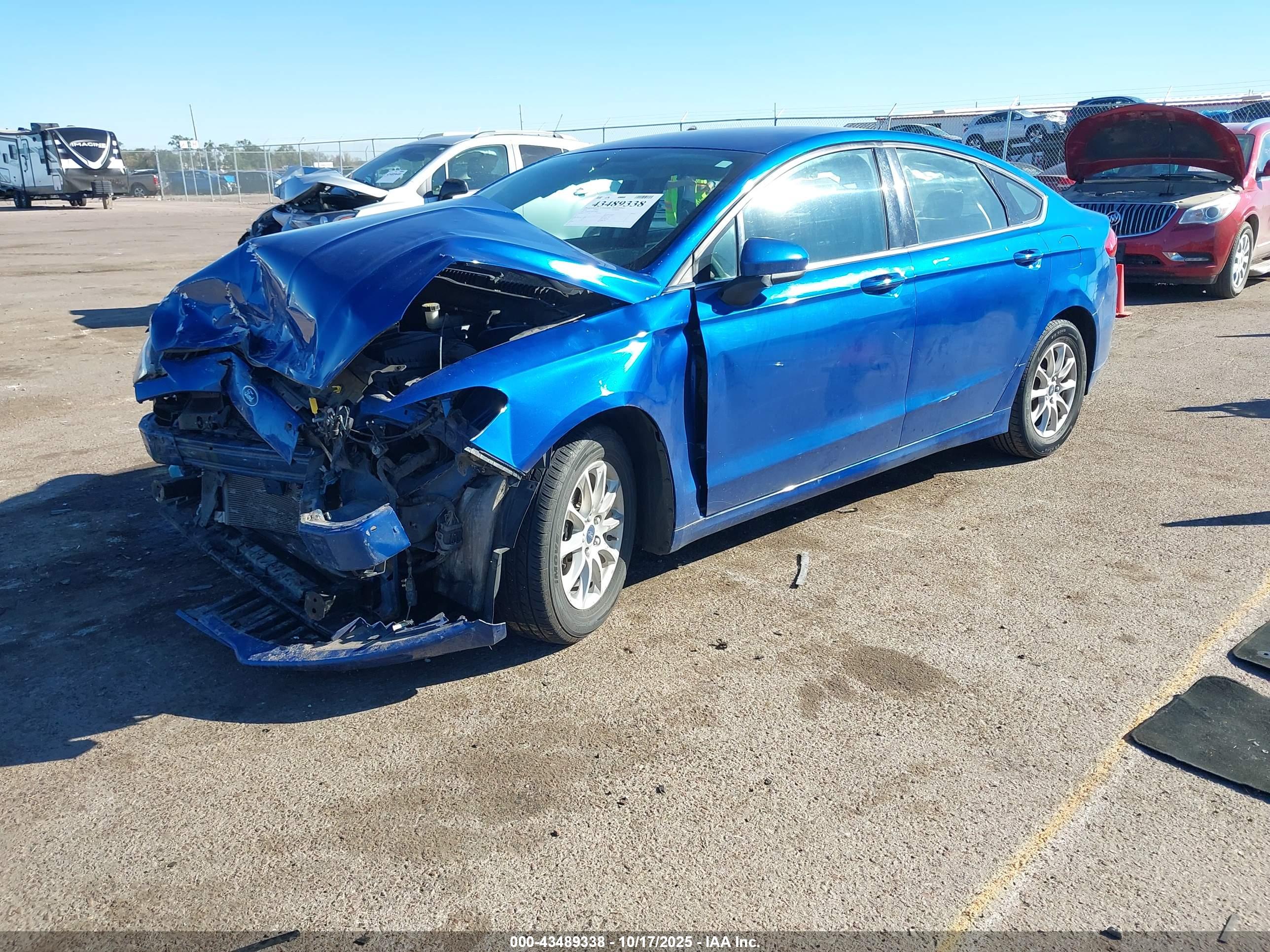 FORD FUSION image 2