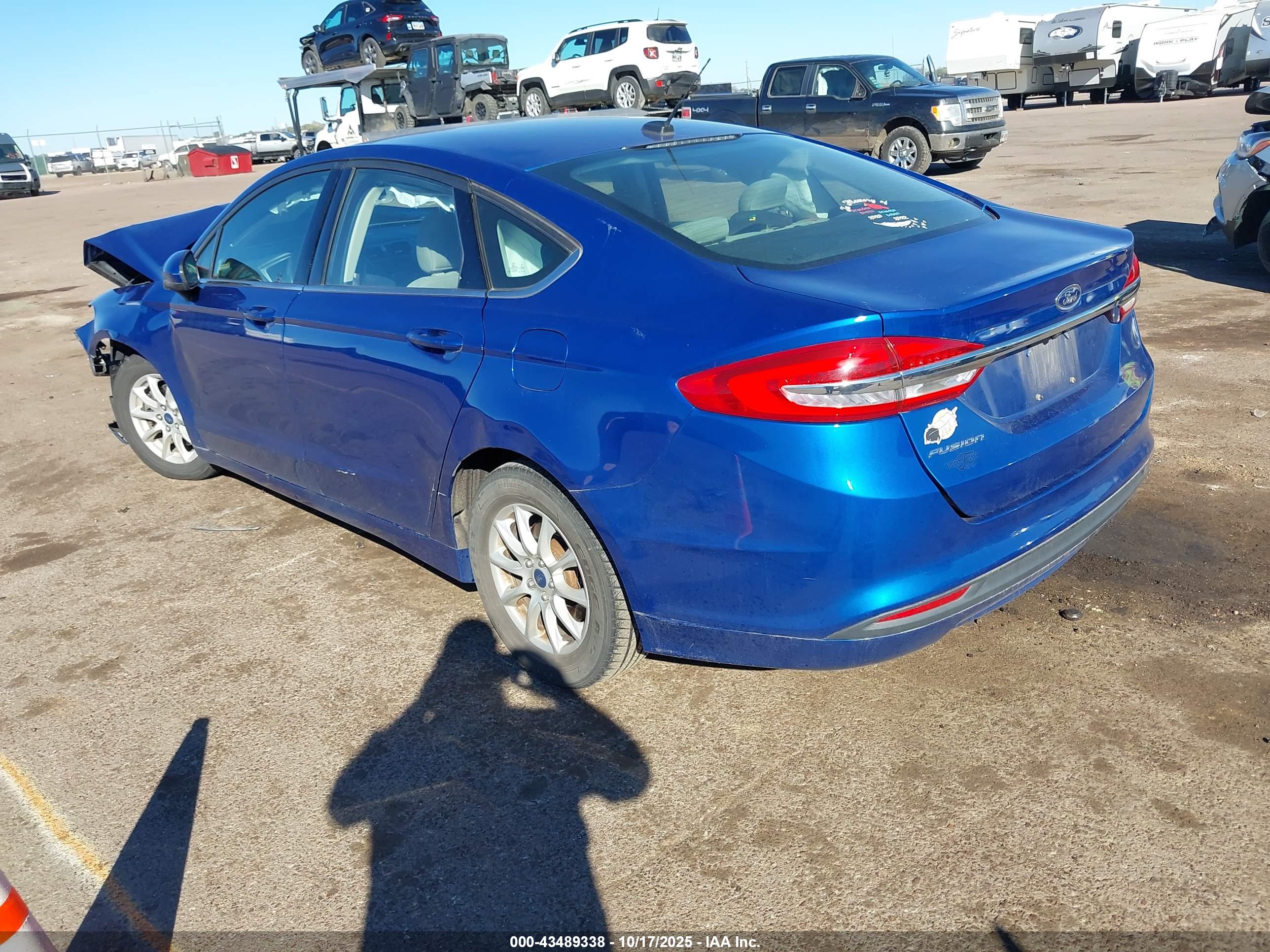 FORD FUSION image 3