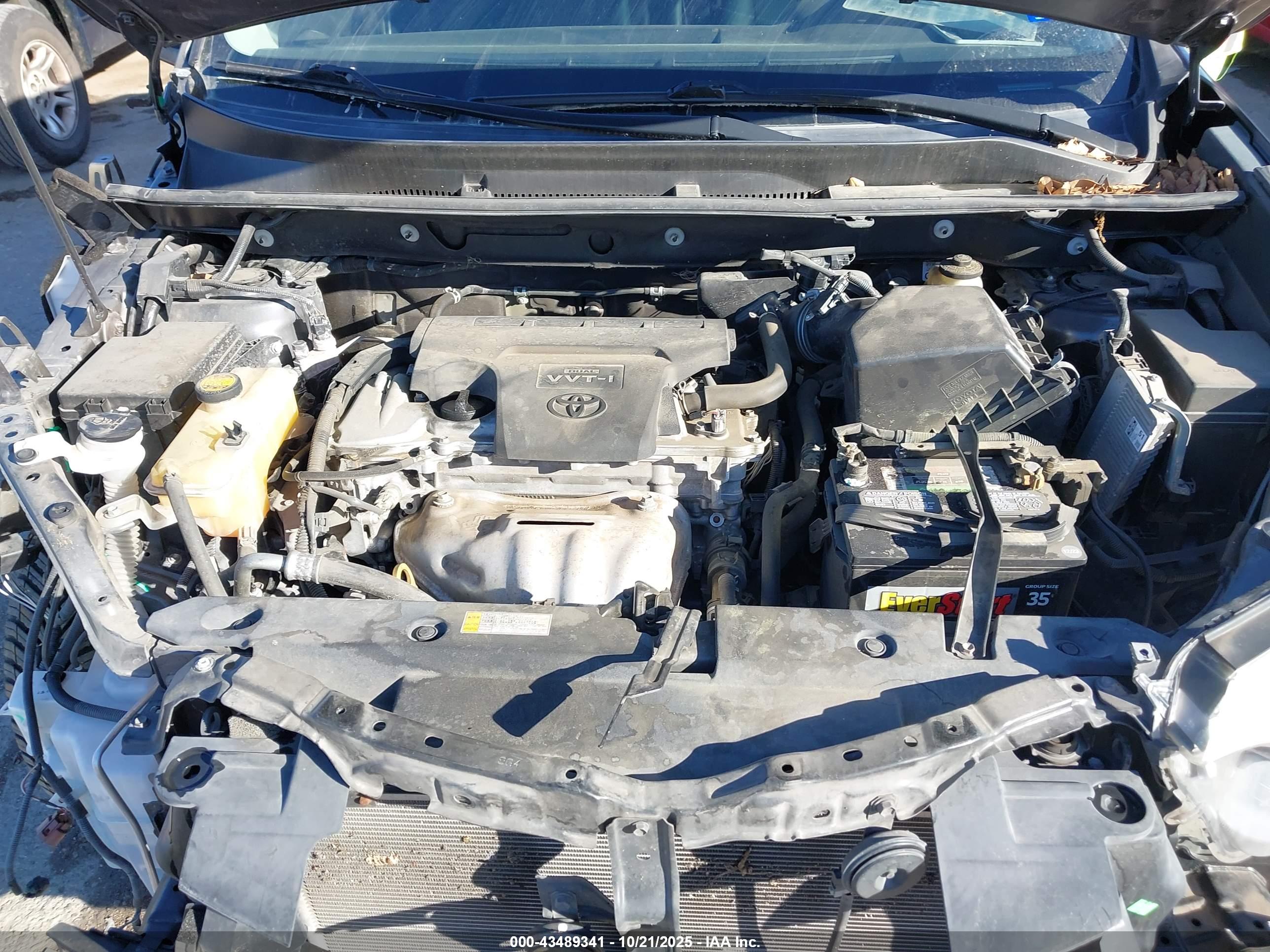TOYOTA RAV4 image 10