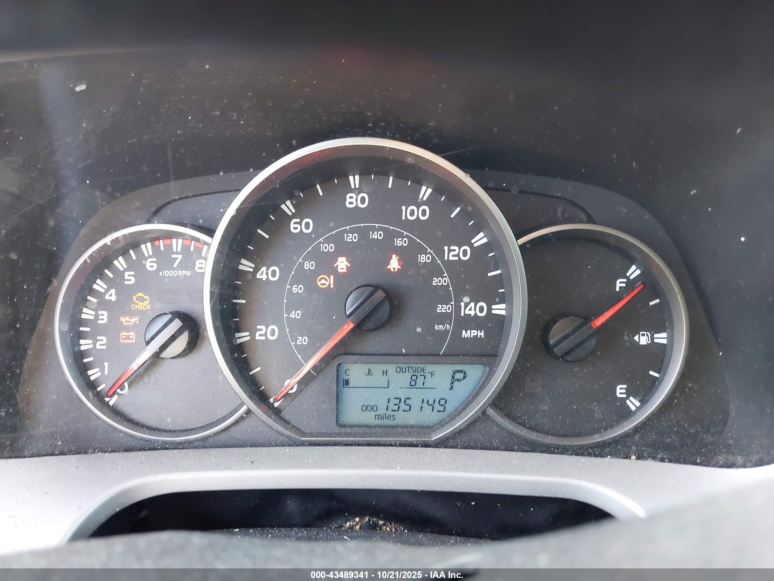 TOYOTA RAV4 image 7
