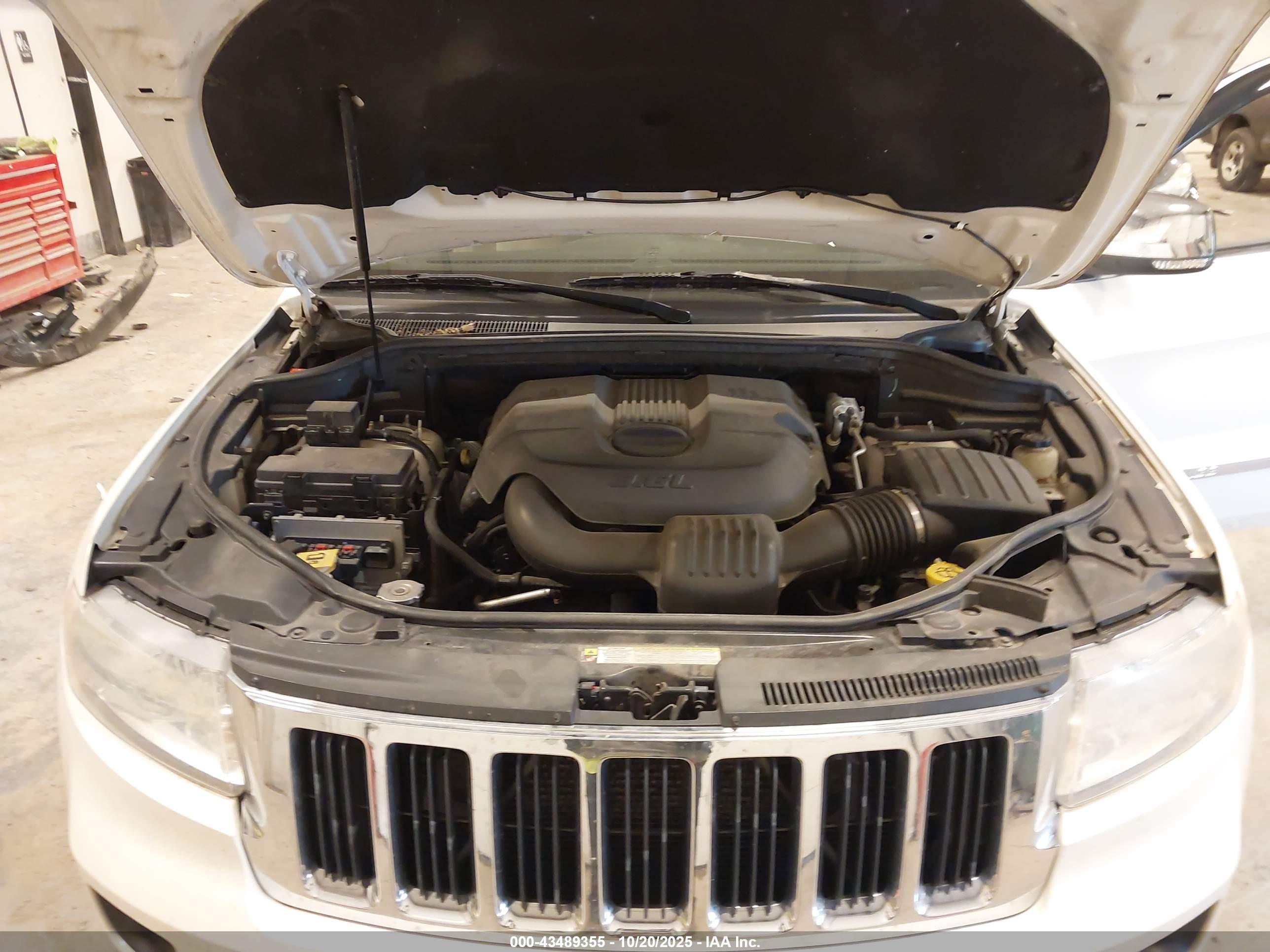JEEP GRAND image 10