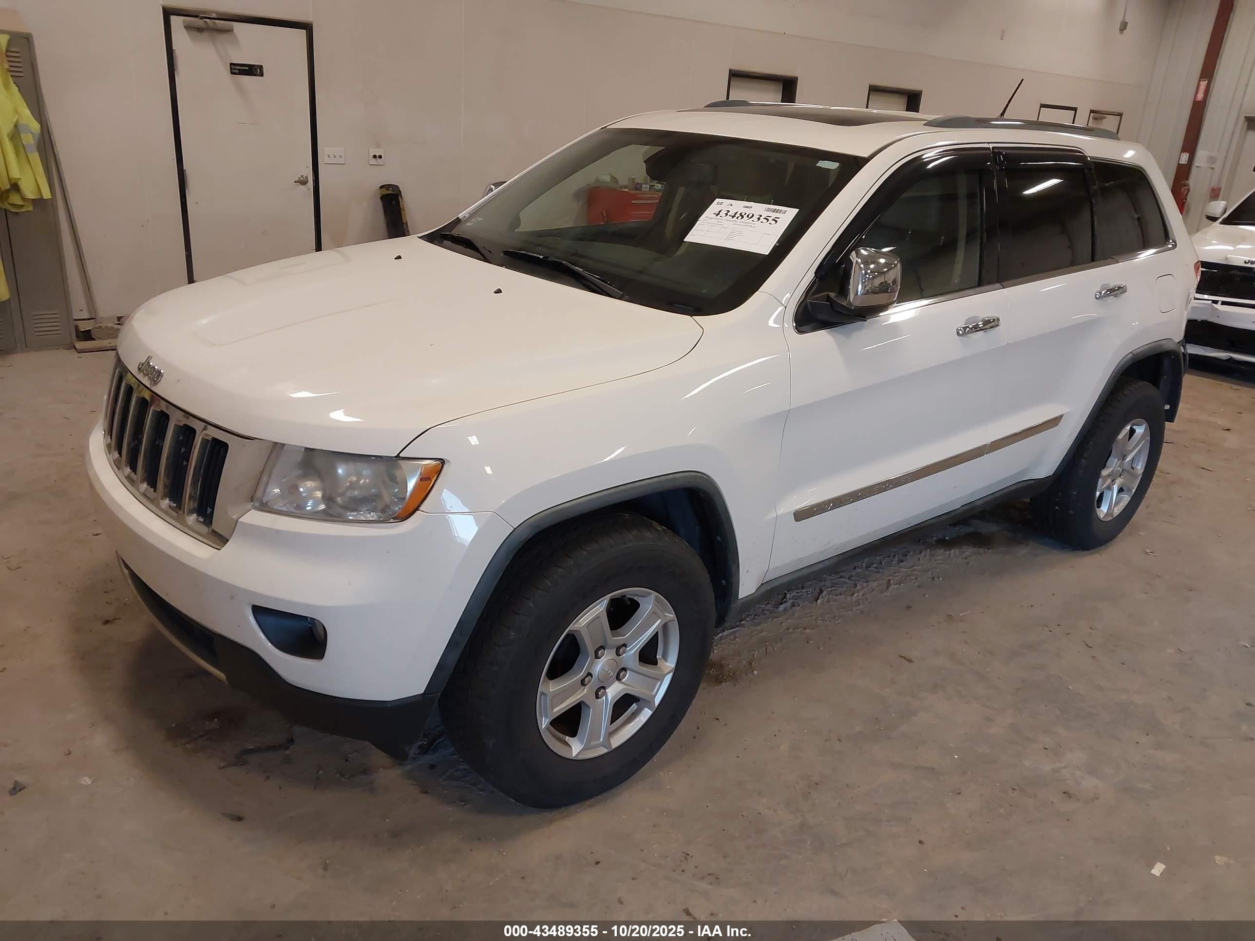 JEEP GRAND image 2
