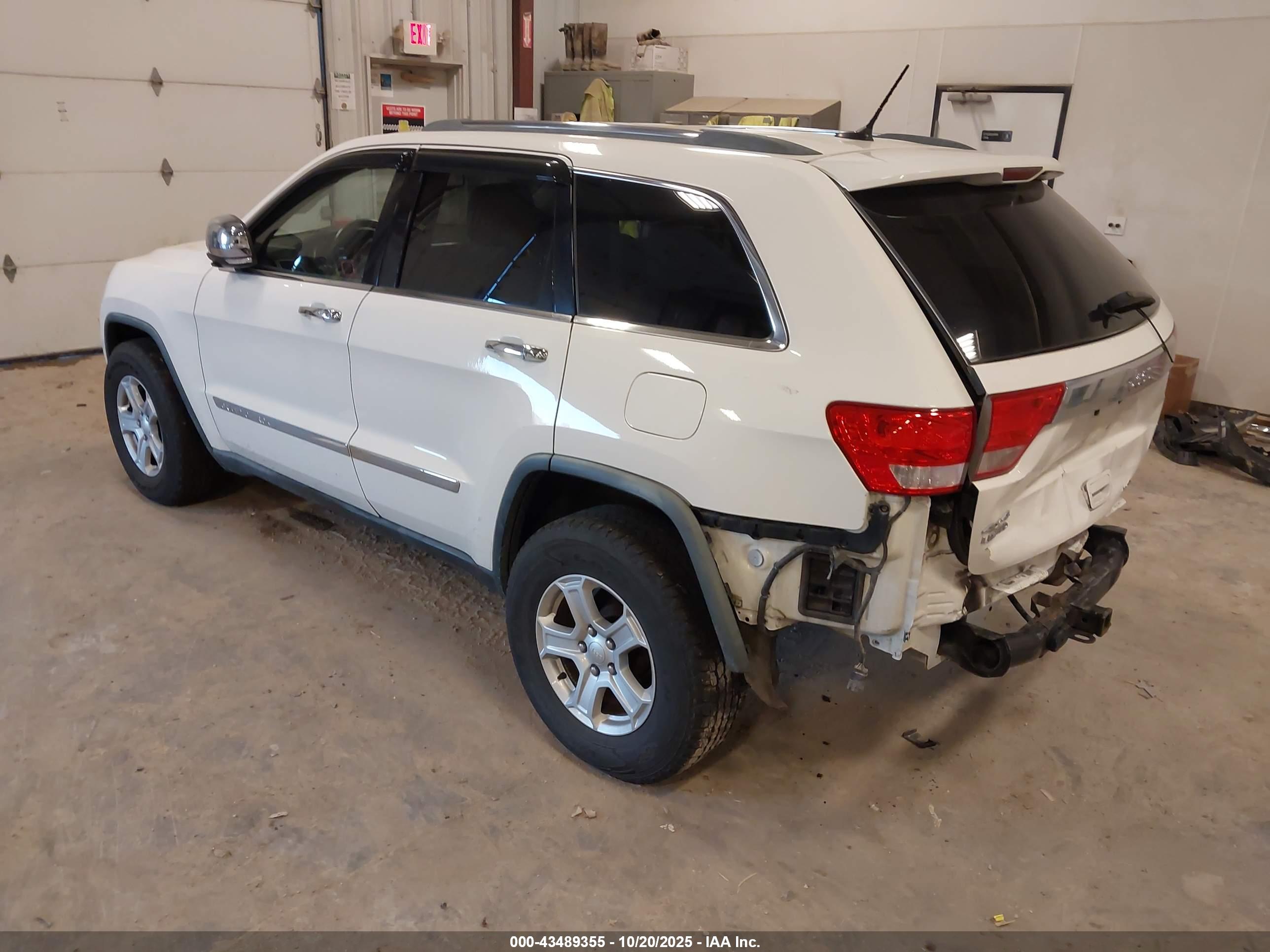 JEEP GRAND image 3