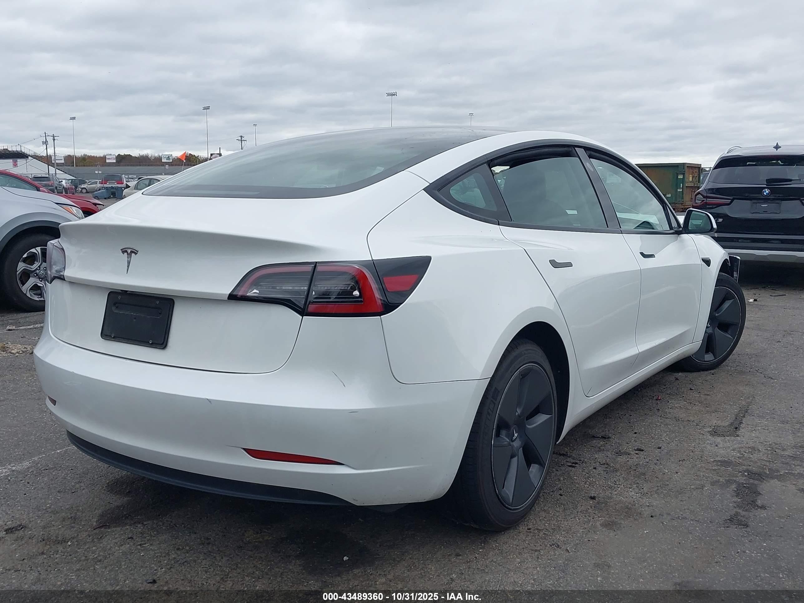 TESLA MODEL image 4
