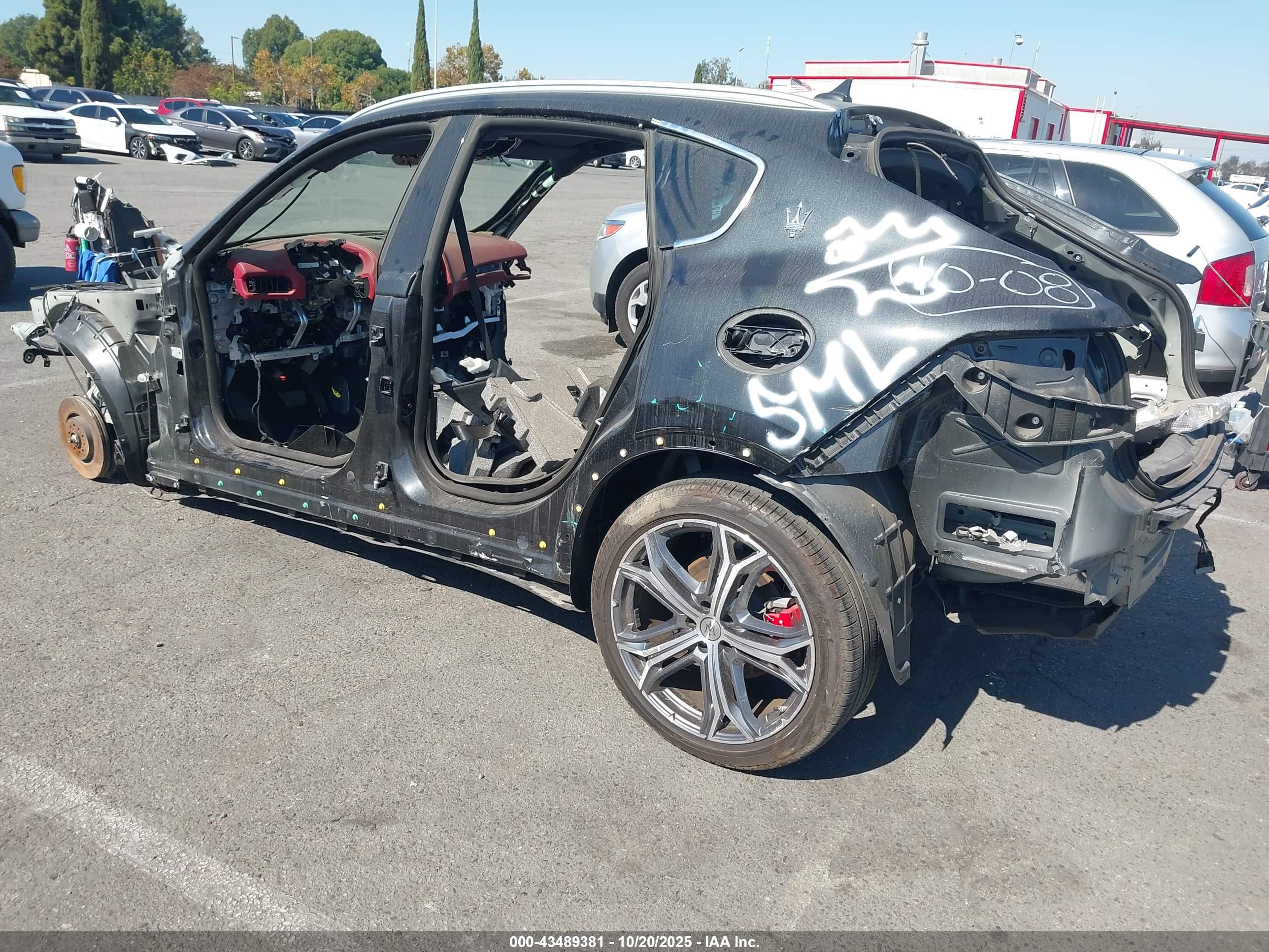 MASERATI LEVANTE image 3