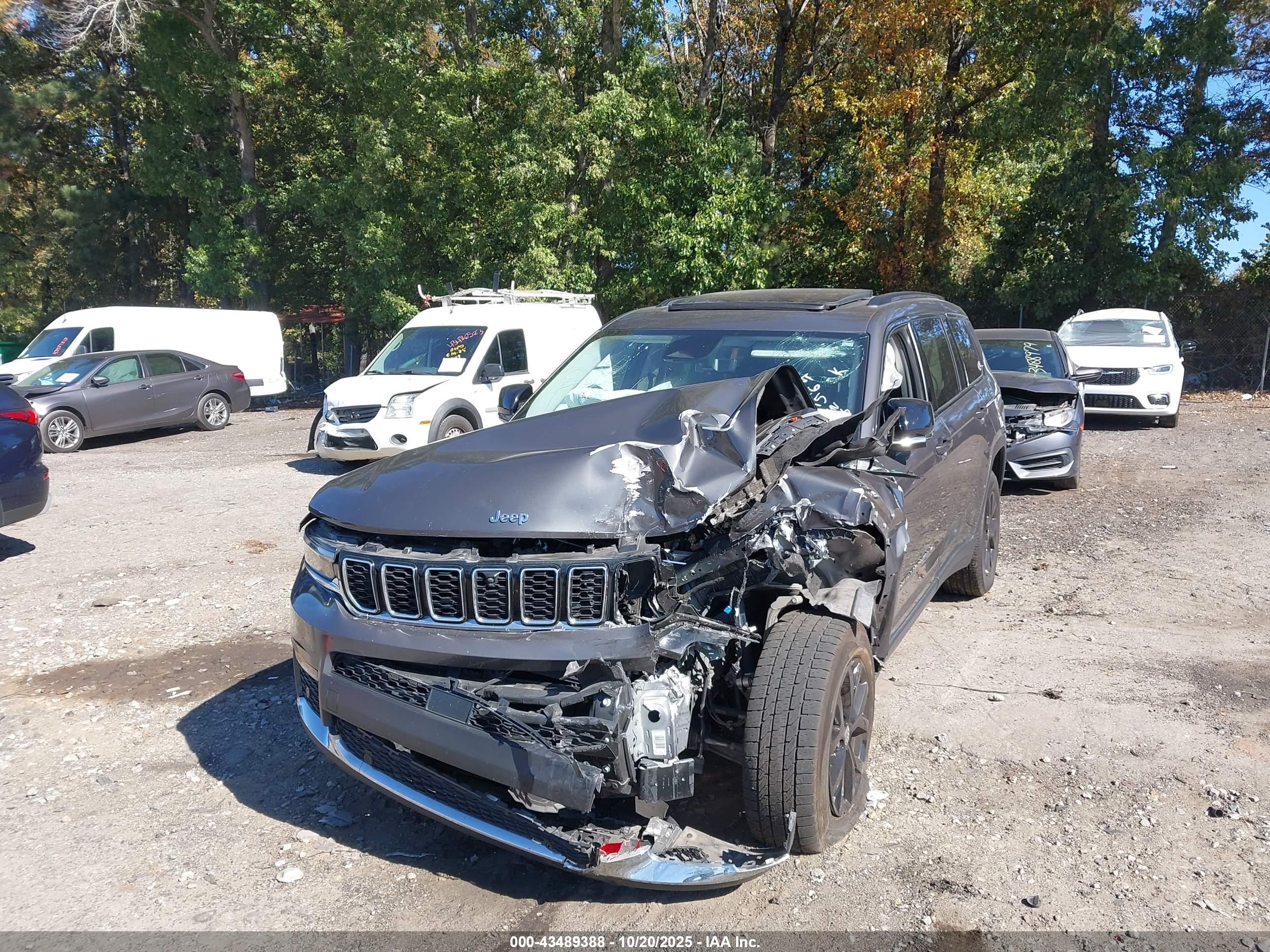 JEEP GRAND image 2