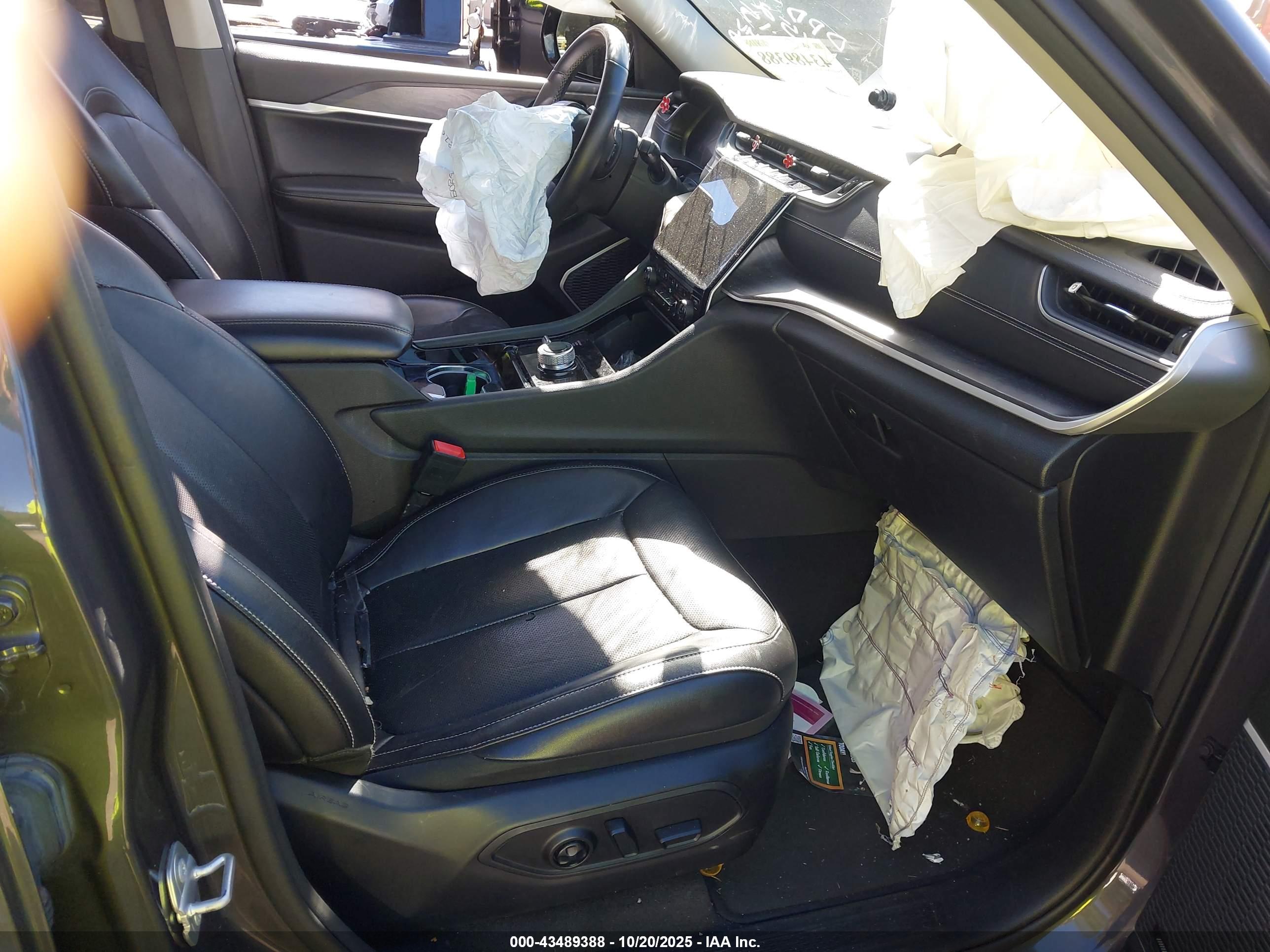 JEEP GRAND image 5