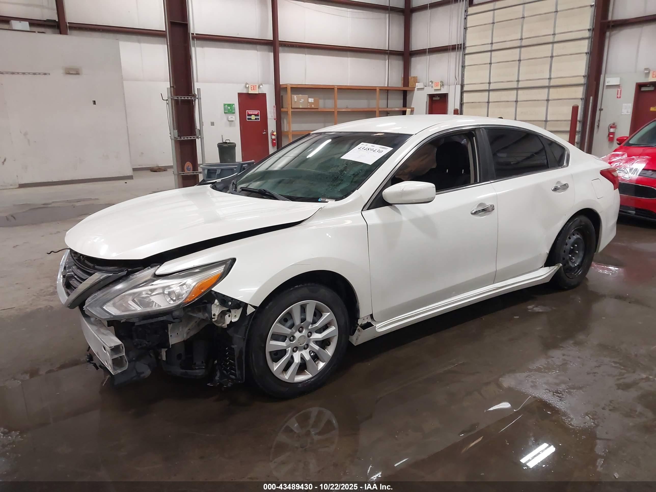 NISSAN ALTIMA image 2