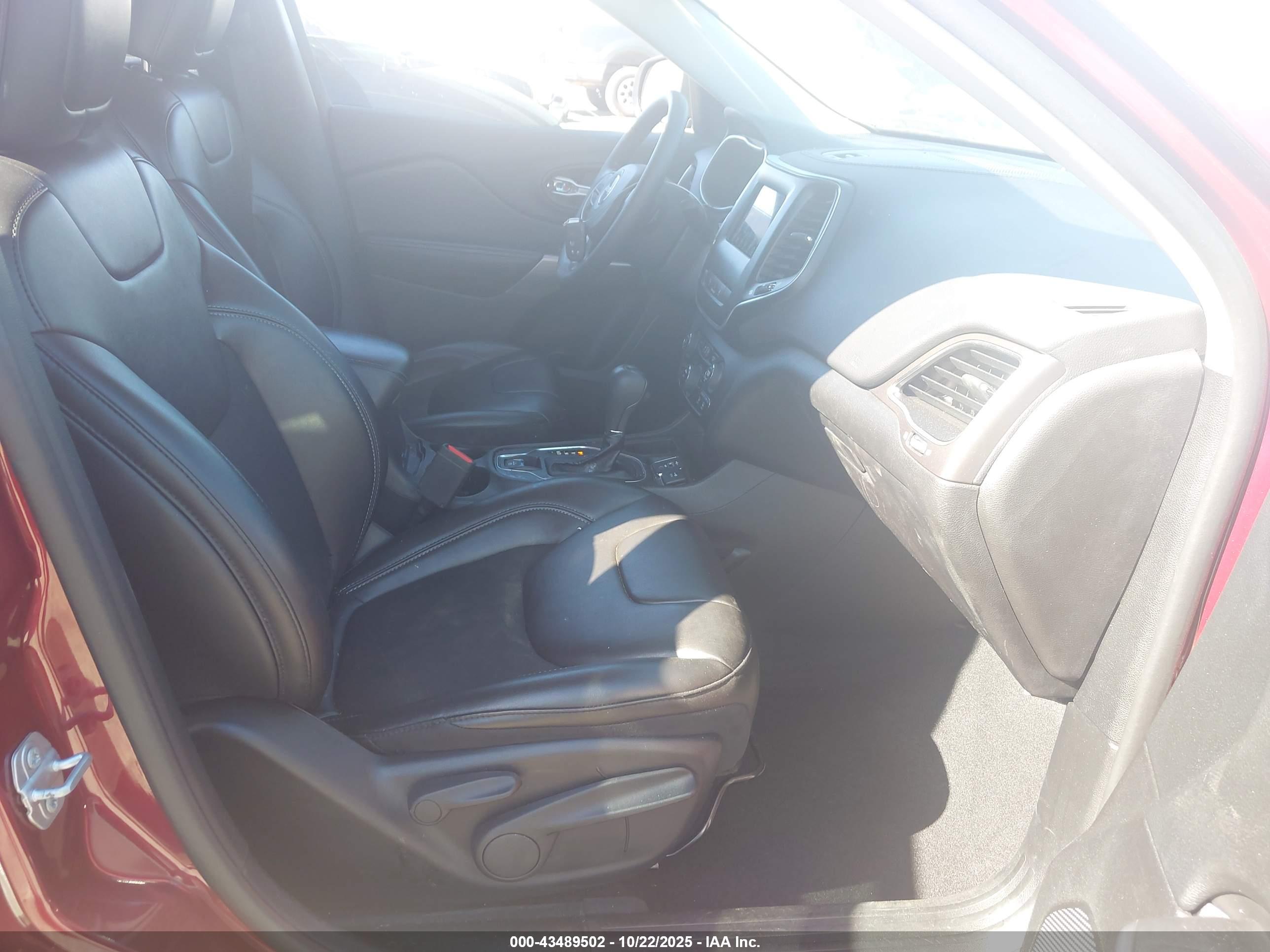 JEEP CHEROKEE image 5