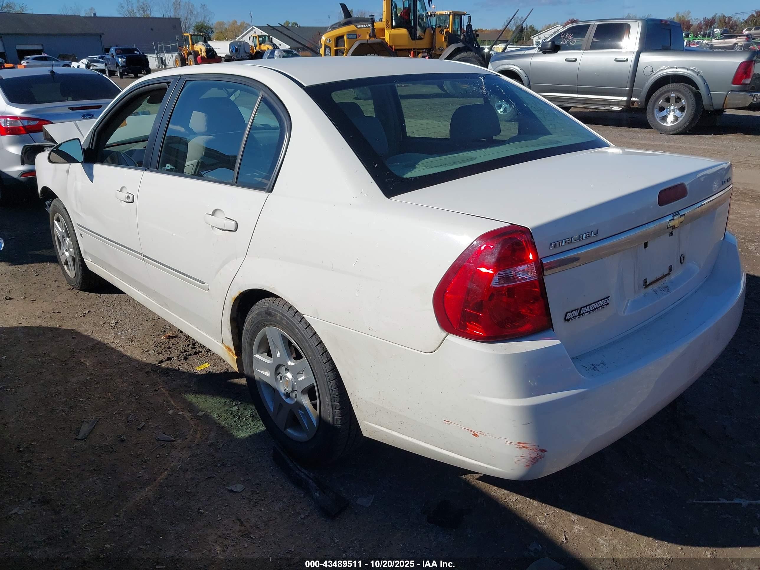 CHEVROLET MALIBU image 3