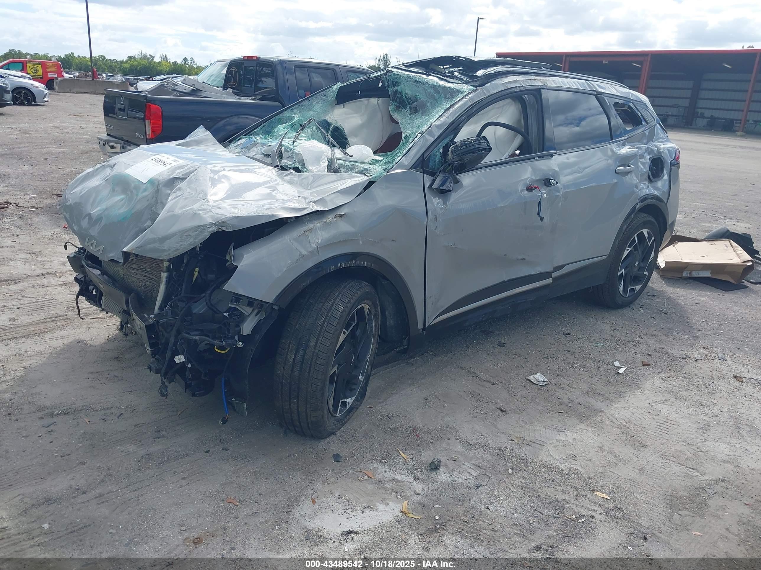KIA SPORTAGE image 2