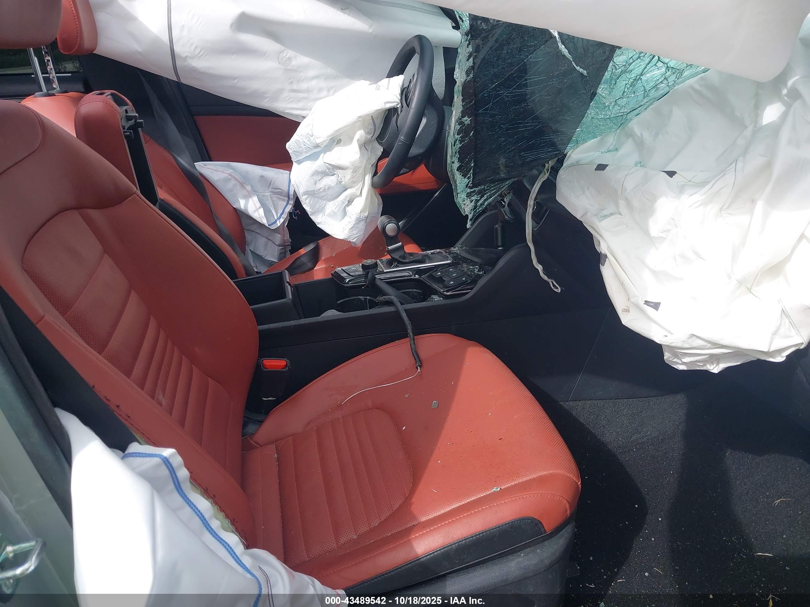 KIA SPORTAGE image 5