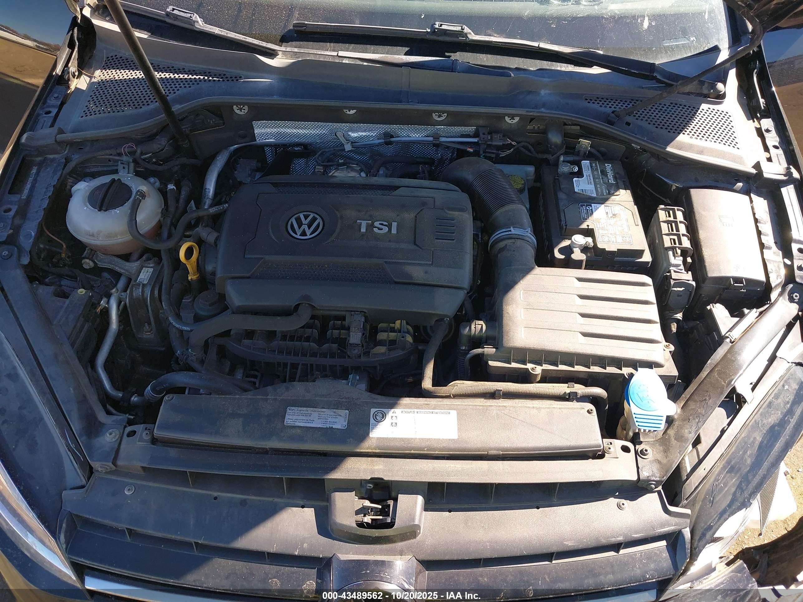 VOLKSWAGEN GOLF image 10