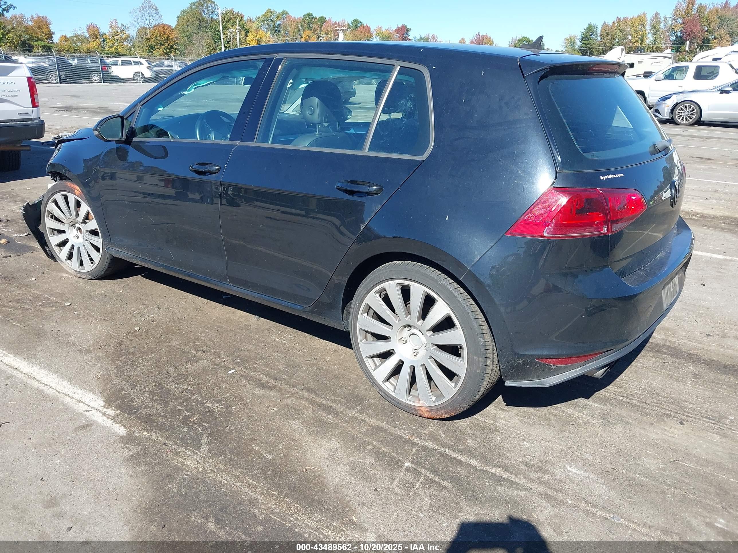 VOLKSWAGEN GOLF image 3
