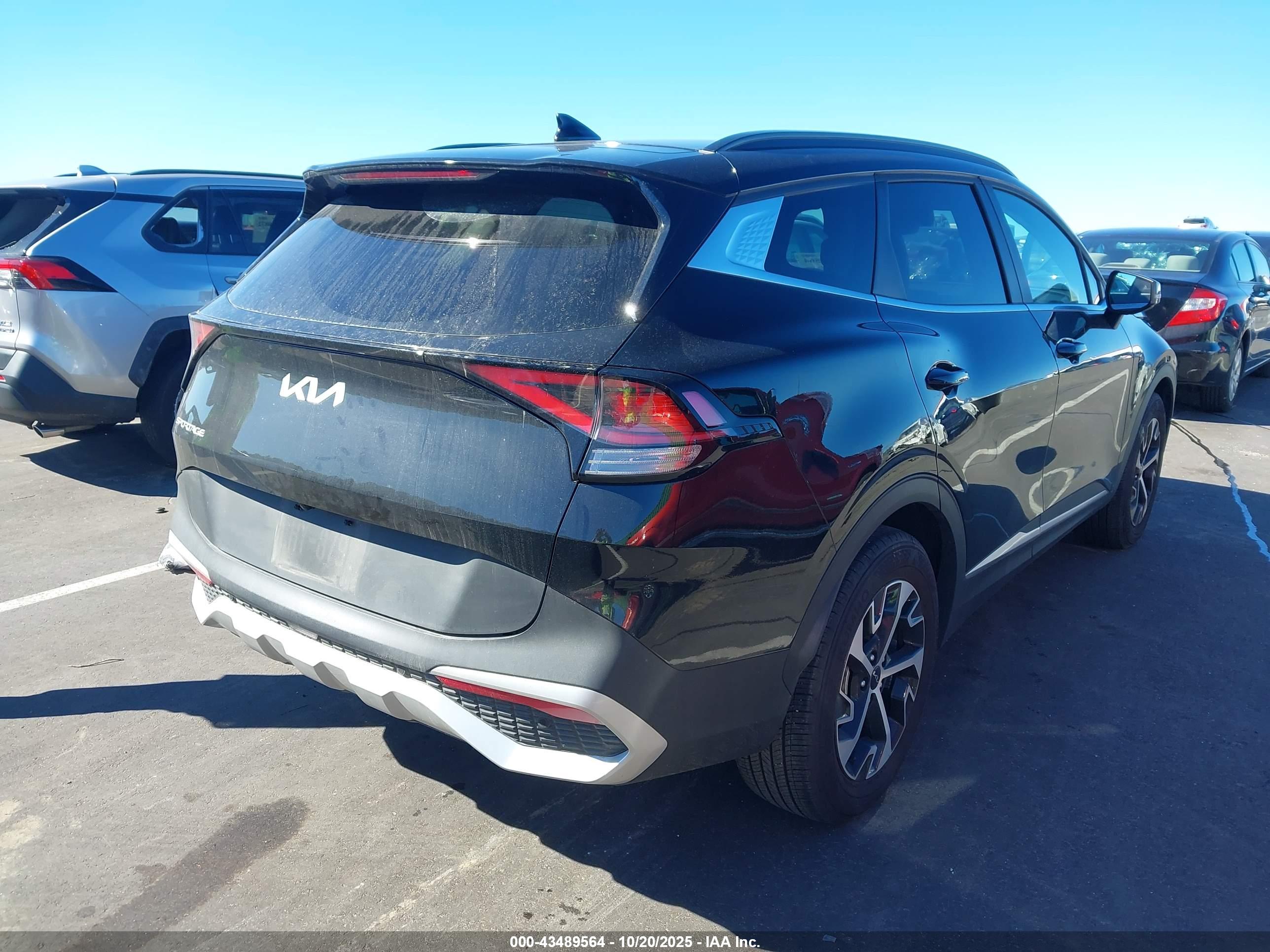 KIA SPORTAGE image 4