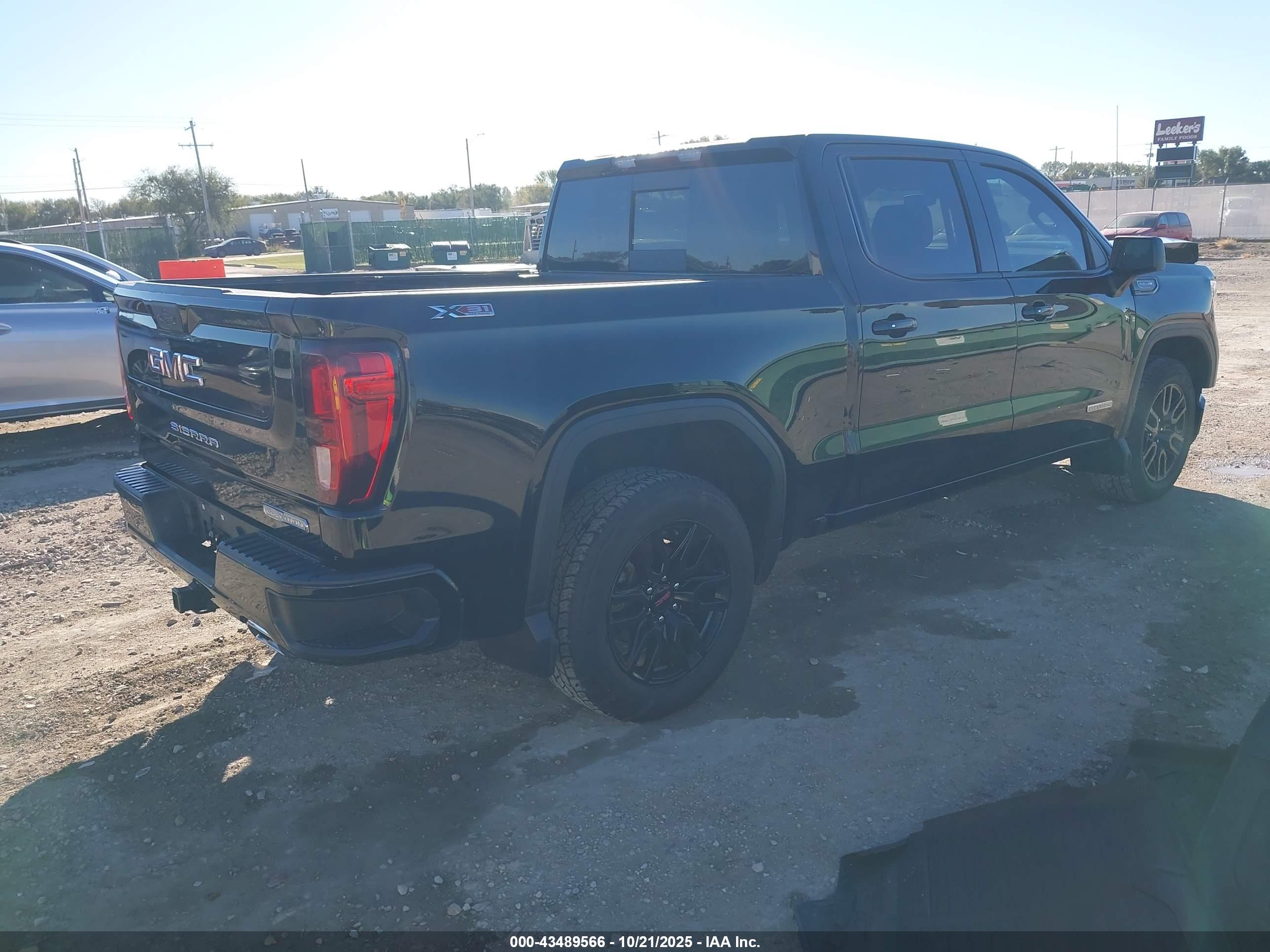 GMC SIERRA image 4