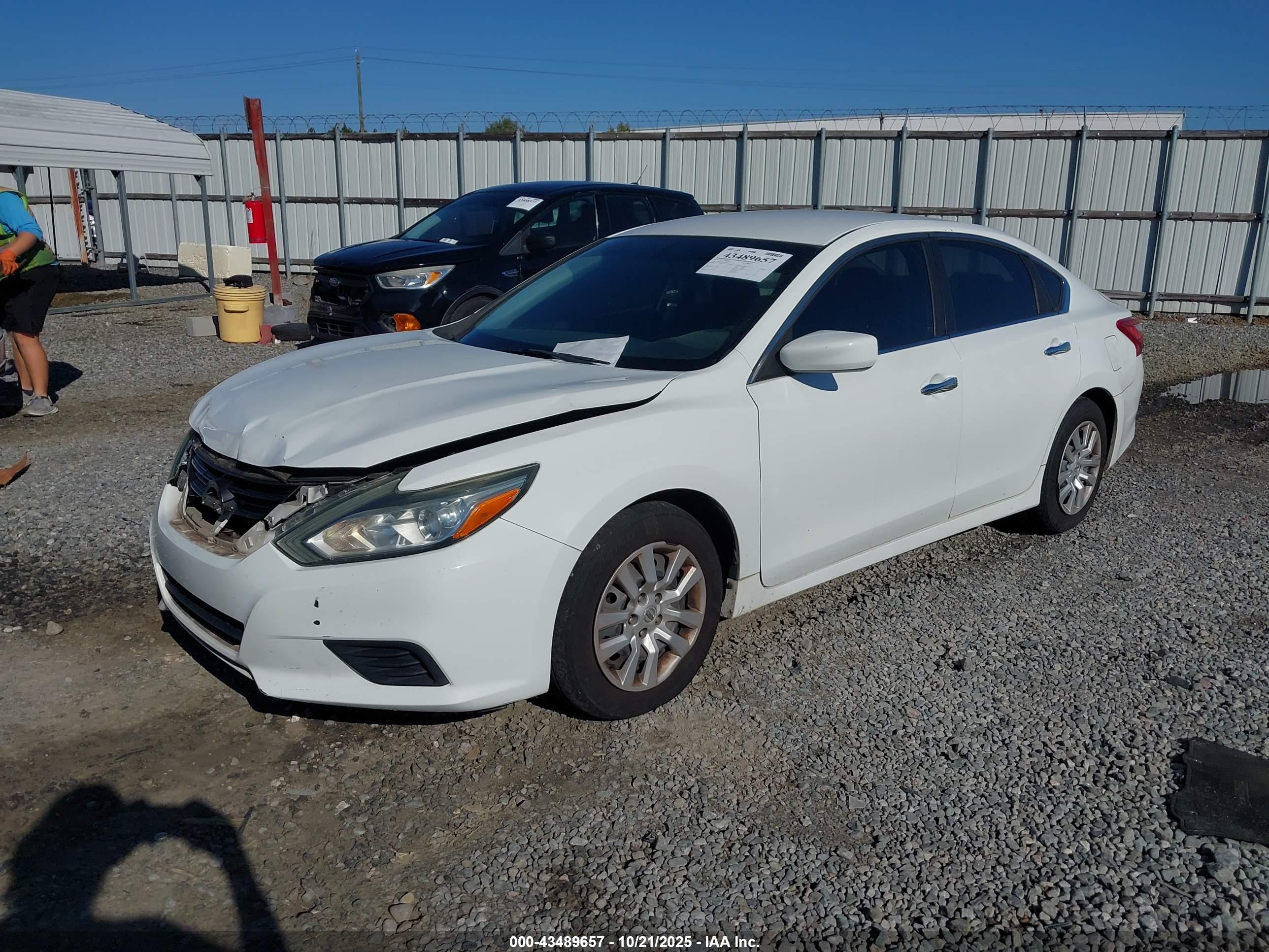NISSAN ALTIMA image 2