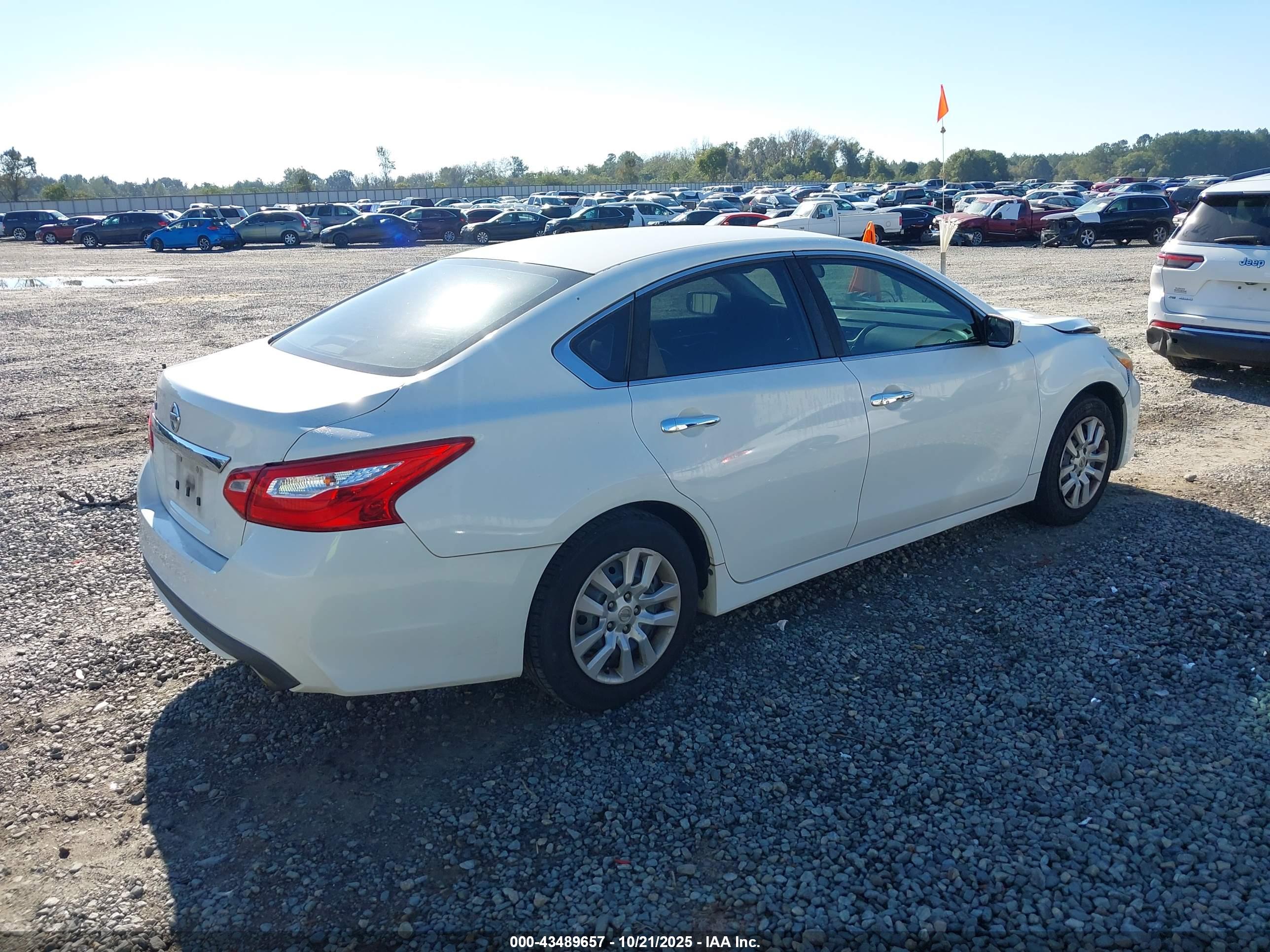 NISSAN ALTIMA image 4