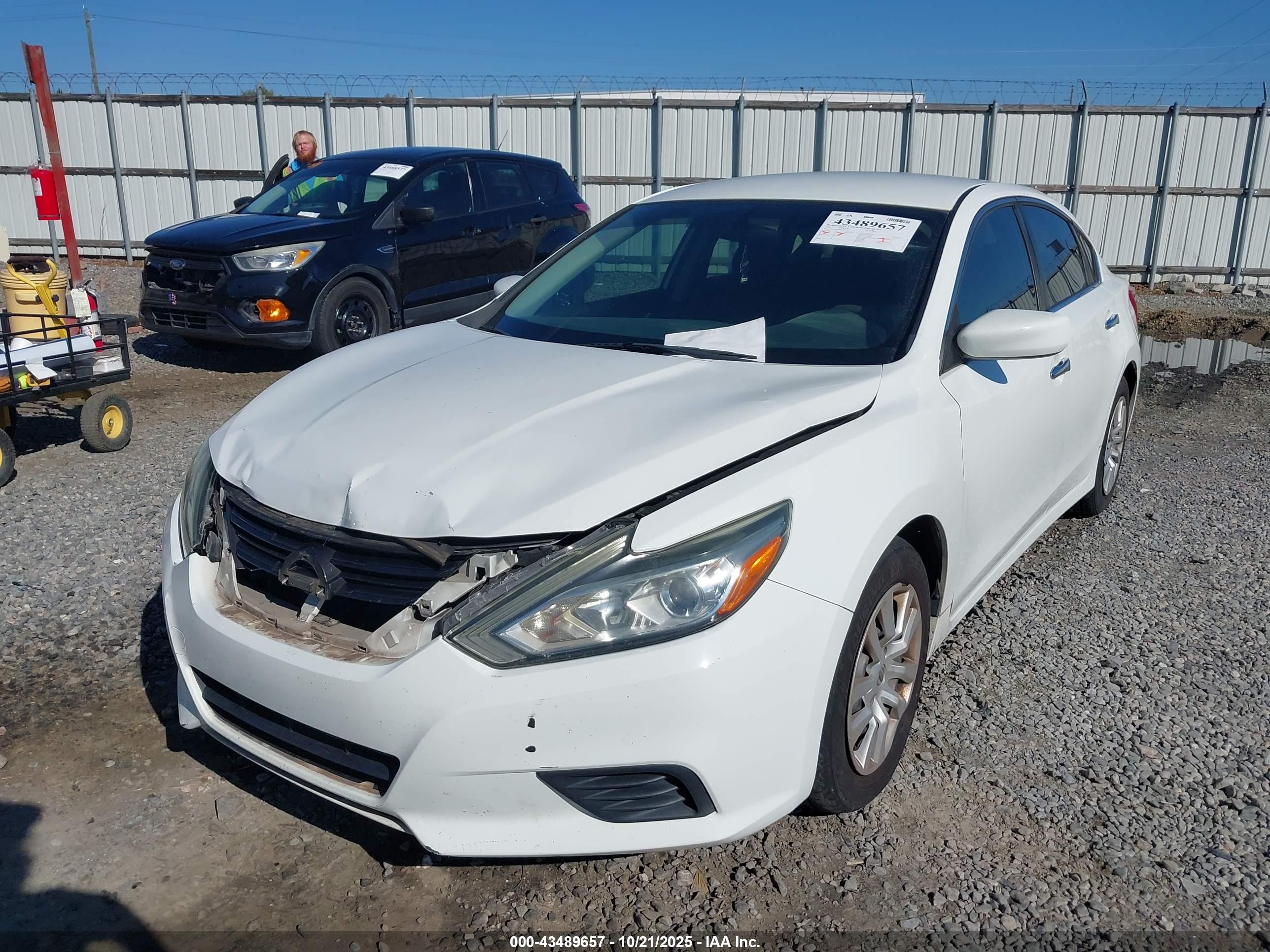 NISSAN ALTIMA image 6