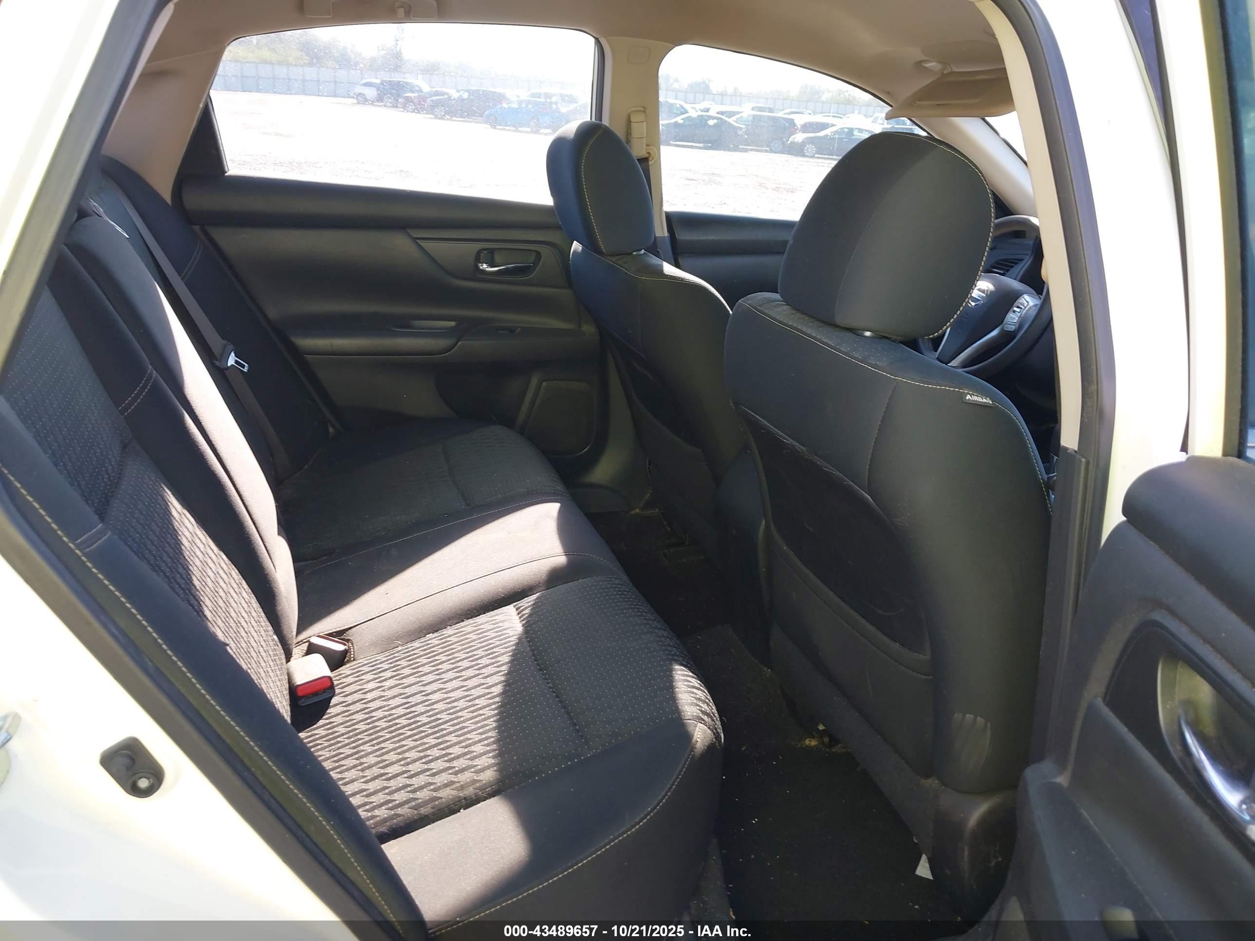 NISSAN ALTIMA image 8