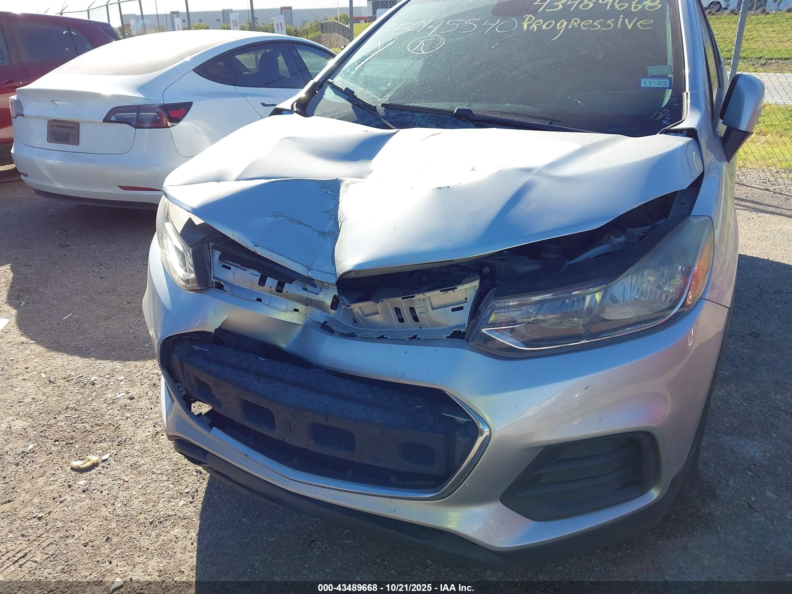 CHEVROLET TRAX image 6