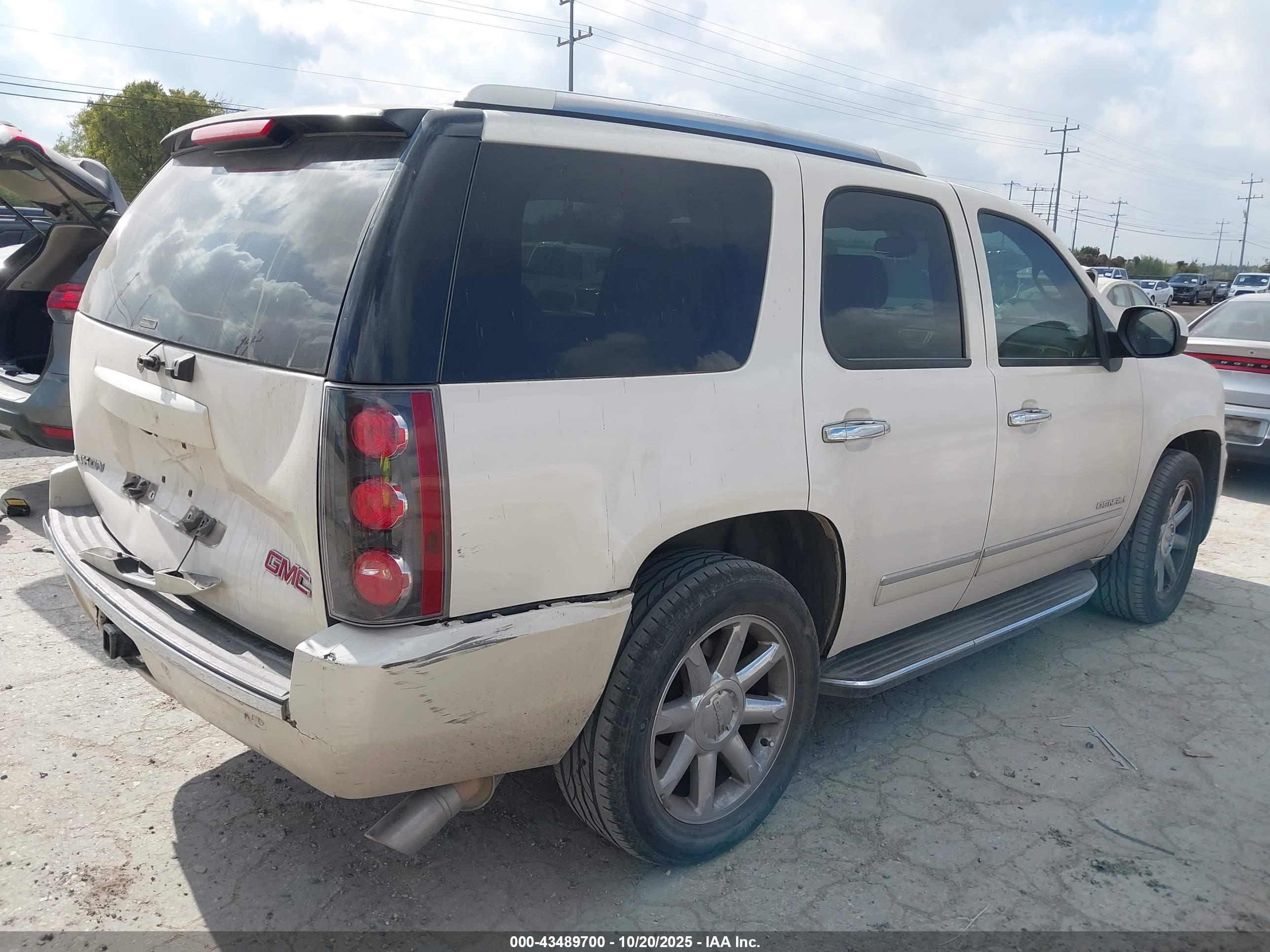 GMC YUKON image 4