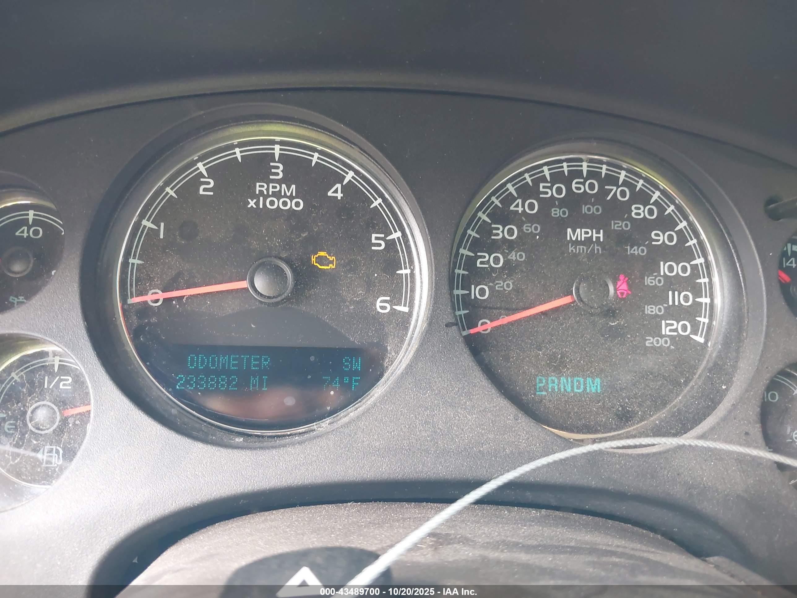 GMC YUKON image 7