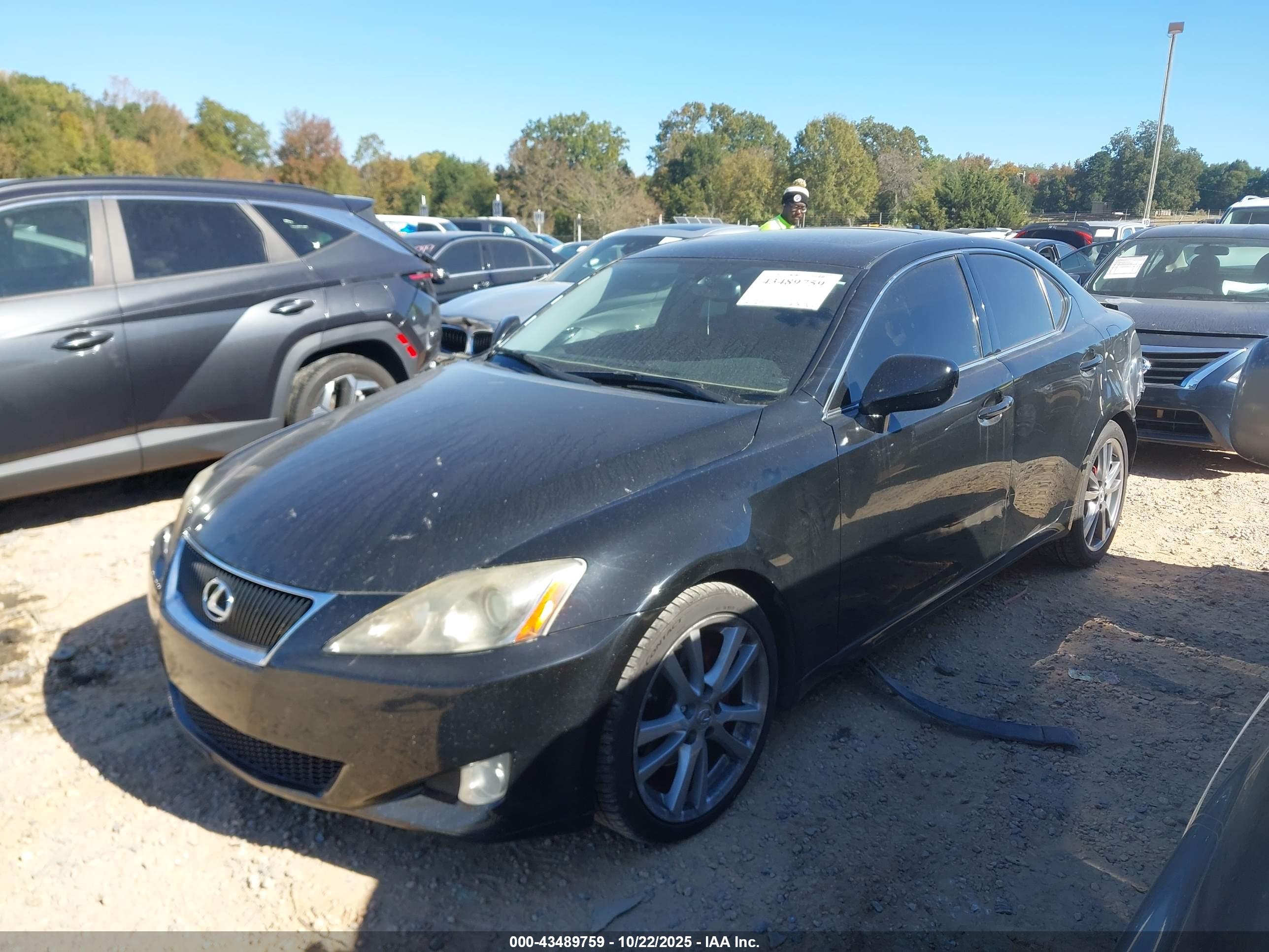 LEXUS IS image 2