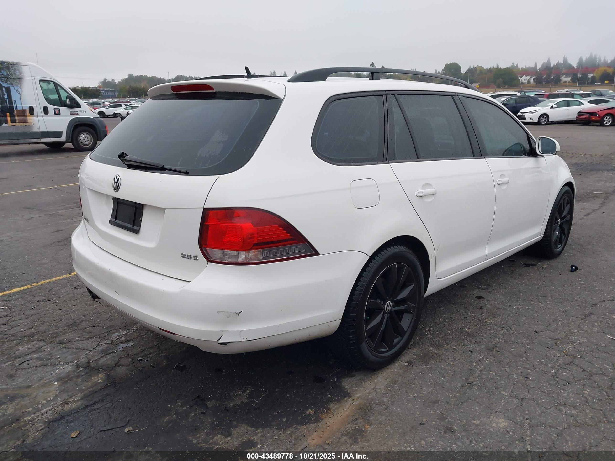 VOLKSWAGEN JETTA image 4