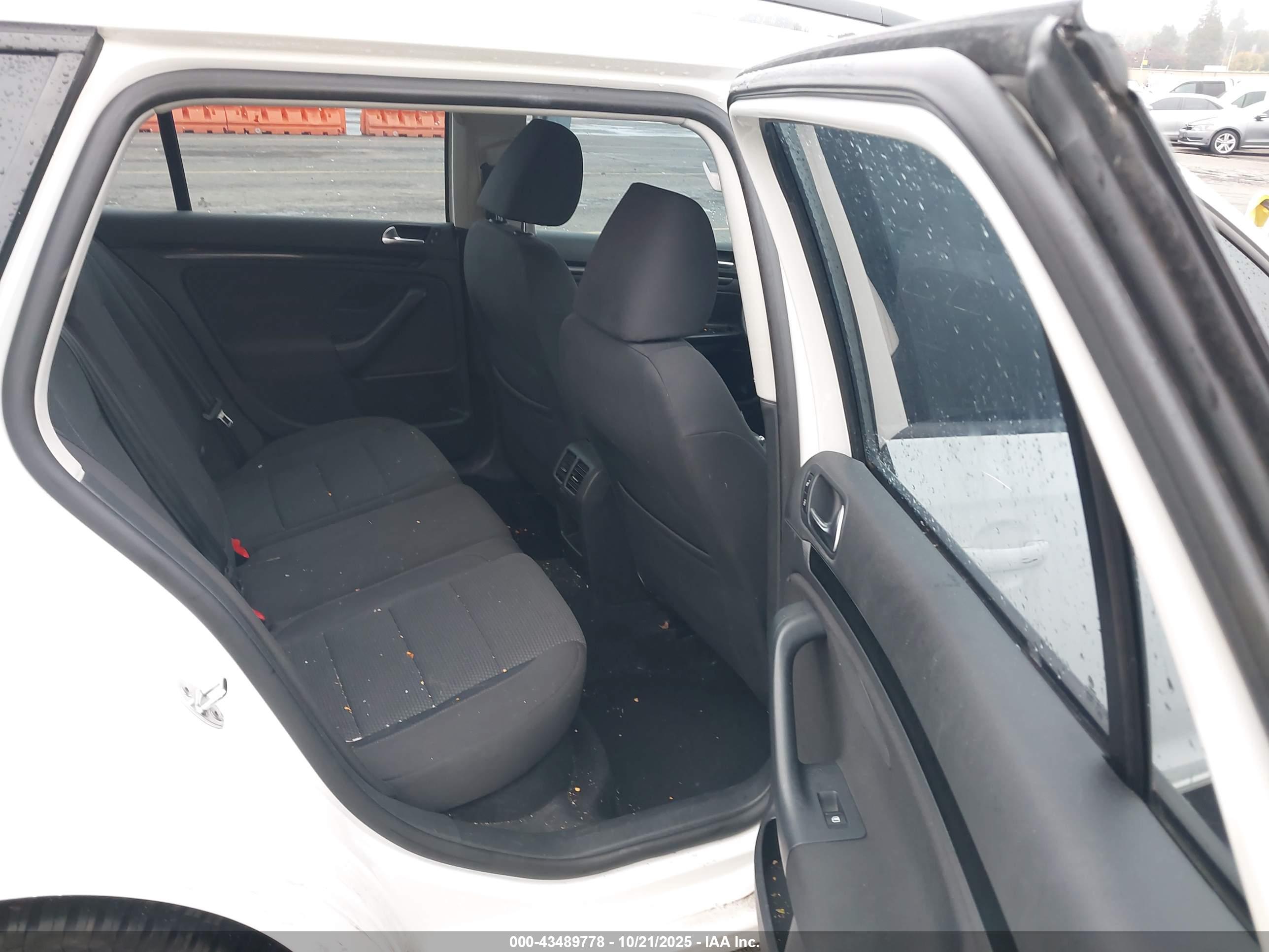 VOLKSWAGEN JETTA image 8