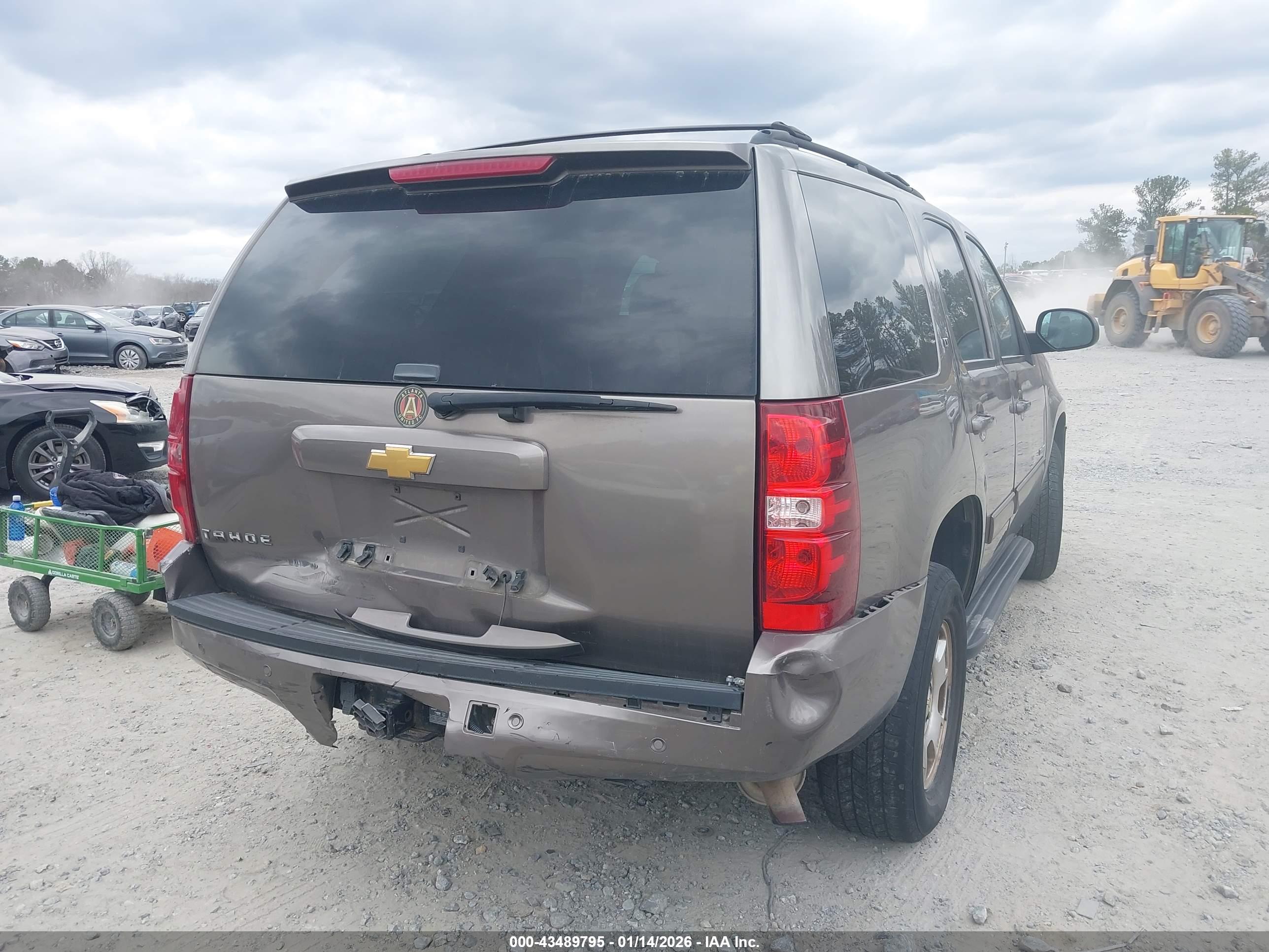 CHEVROLET TAHOE image 4