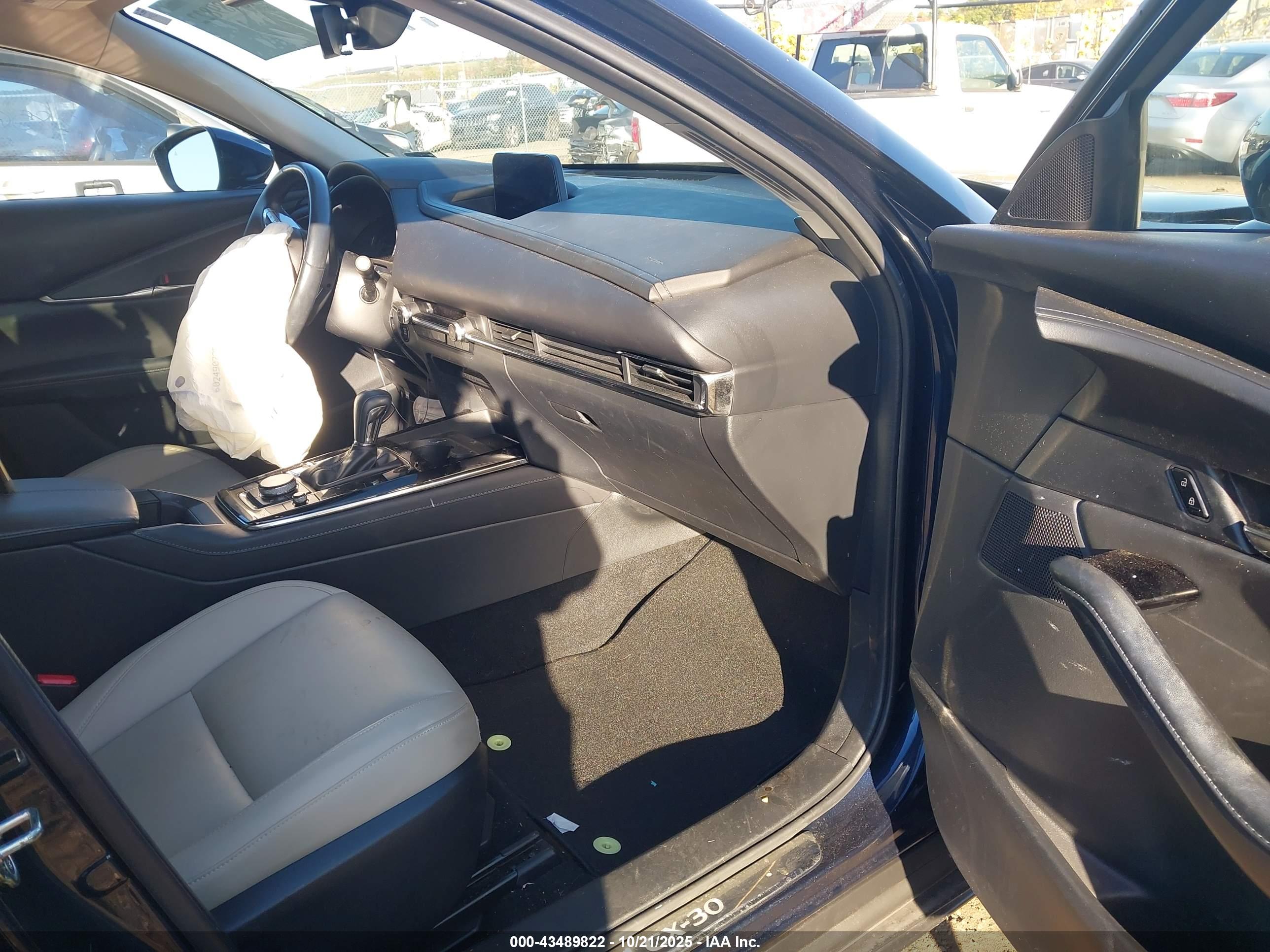 MAZDA CX-30 image 5