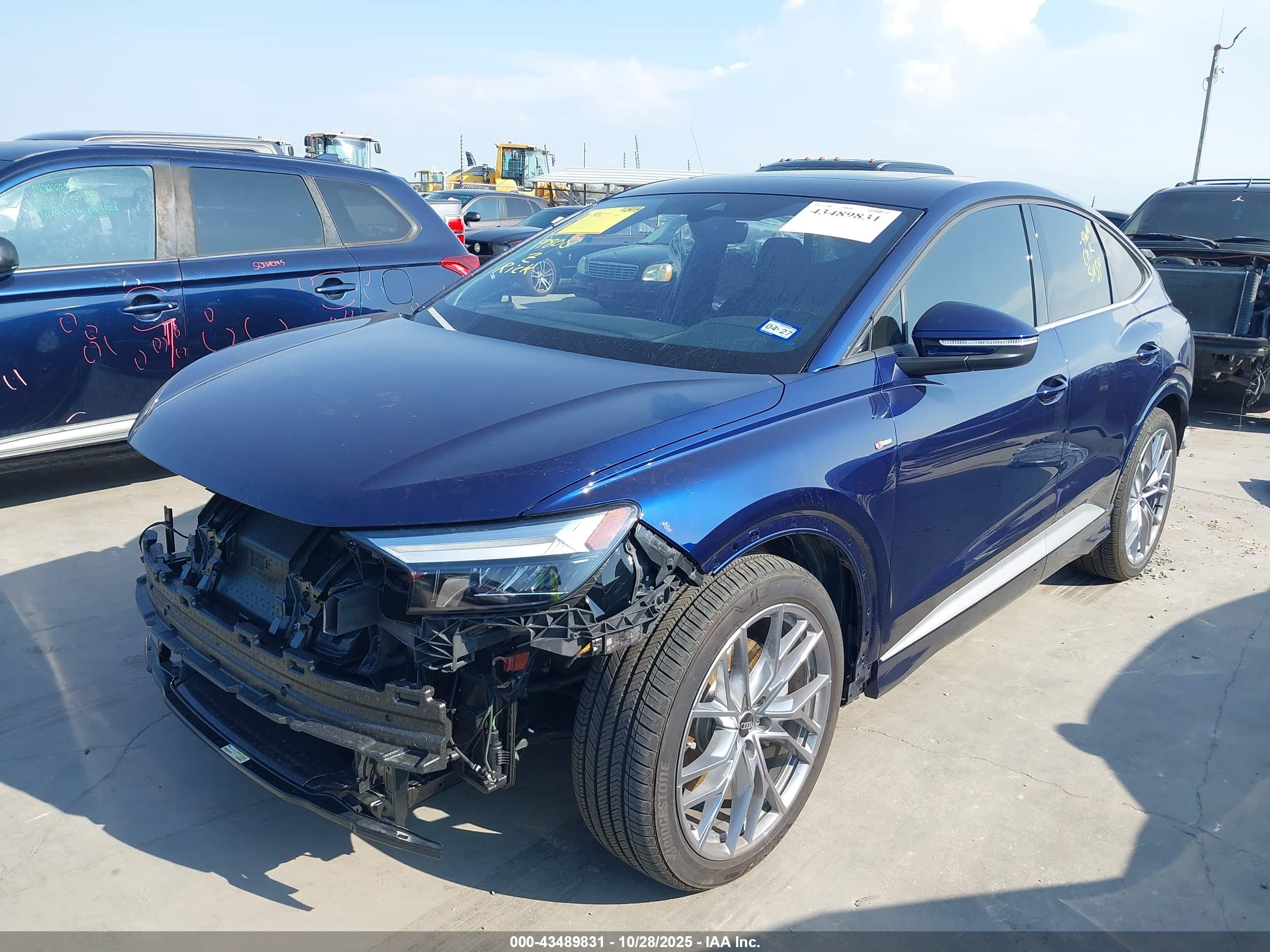 AUDI Q4 image 2