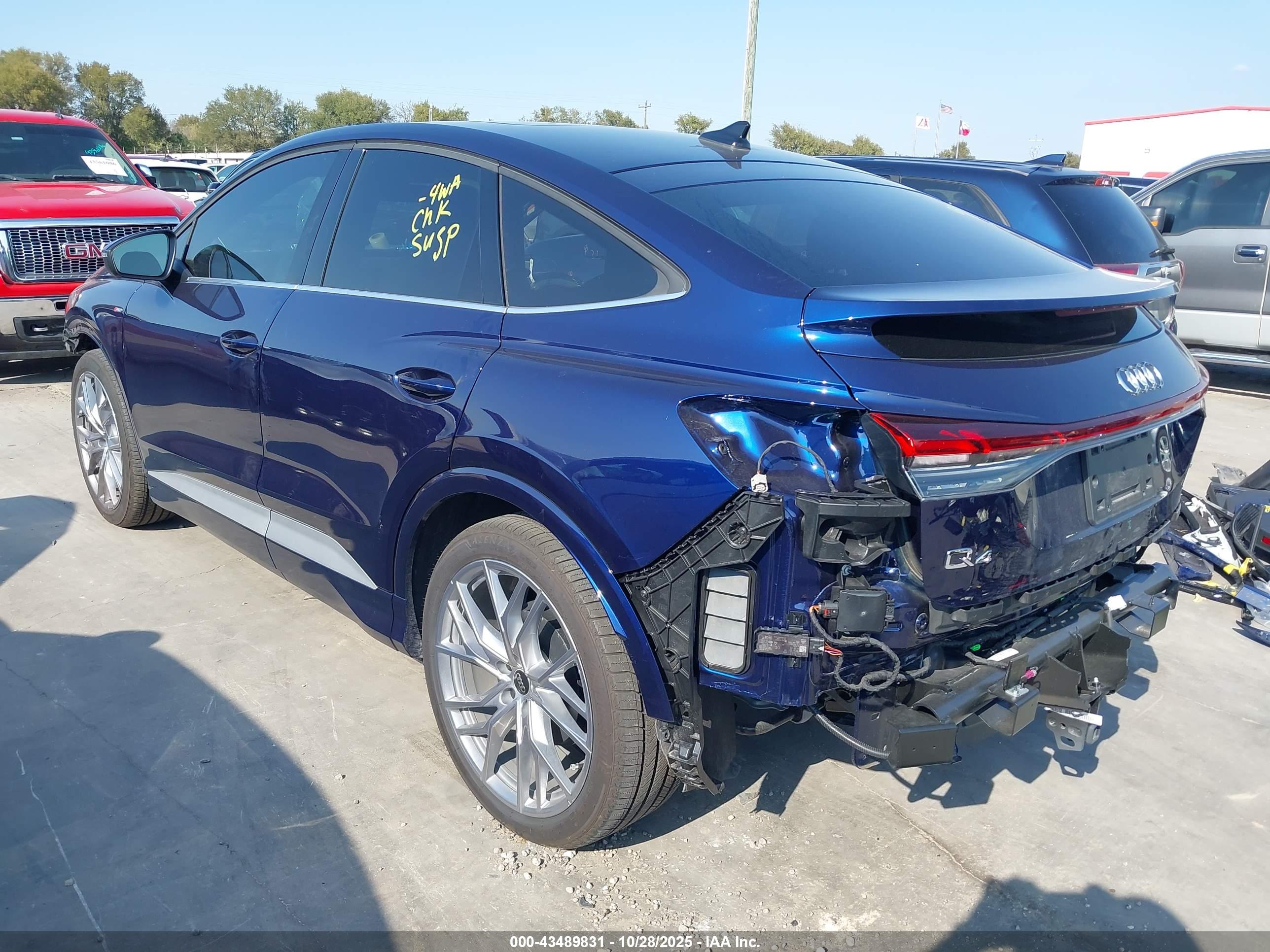 AUDI Q4 image 3