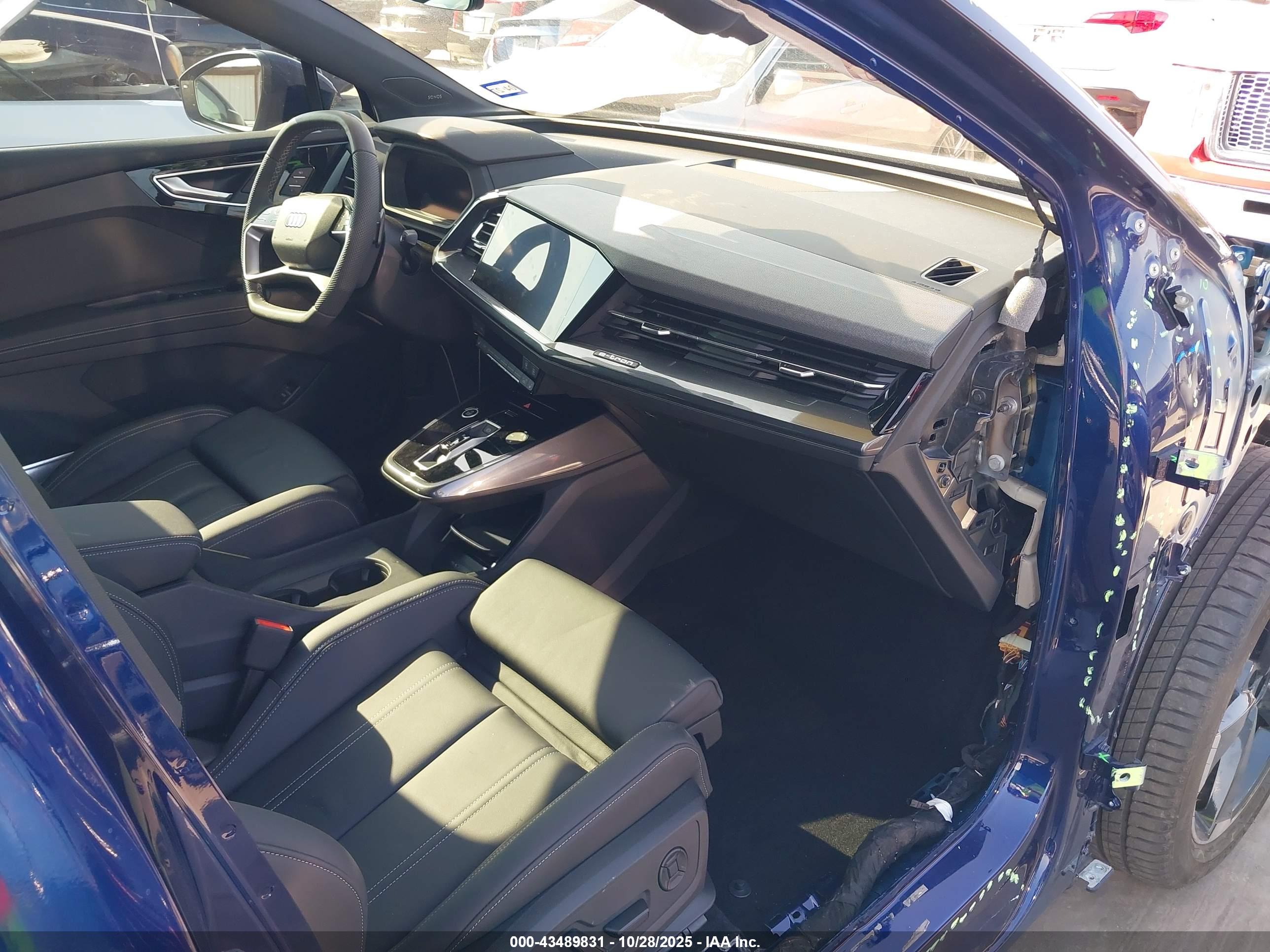 AUDI Q4 image 5