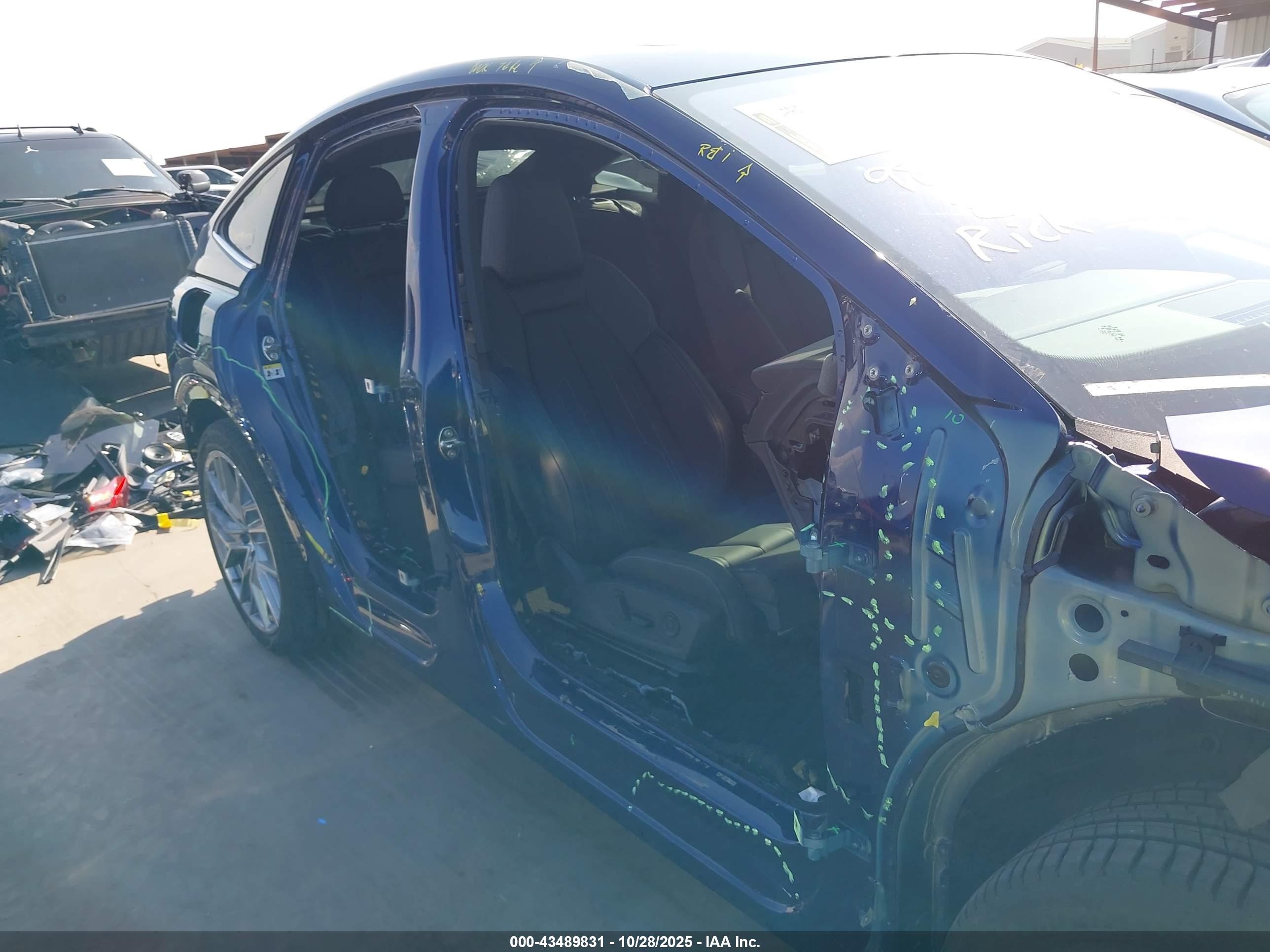 AUDI Q4 image 6