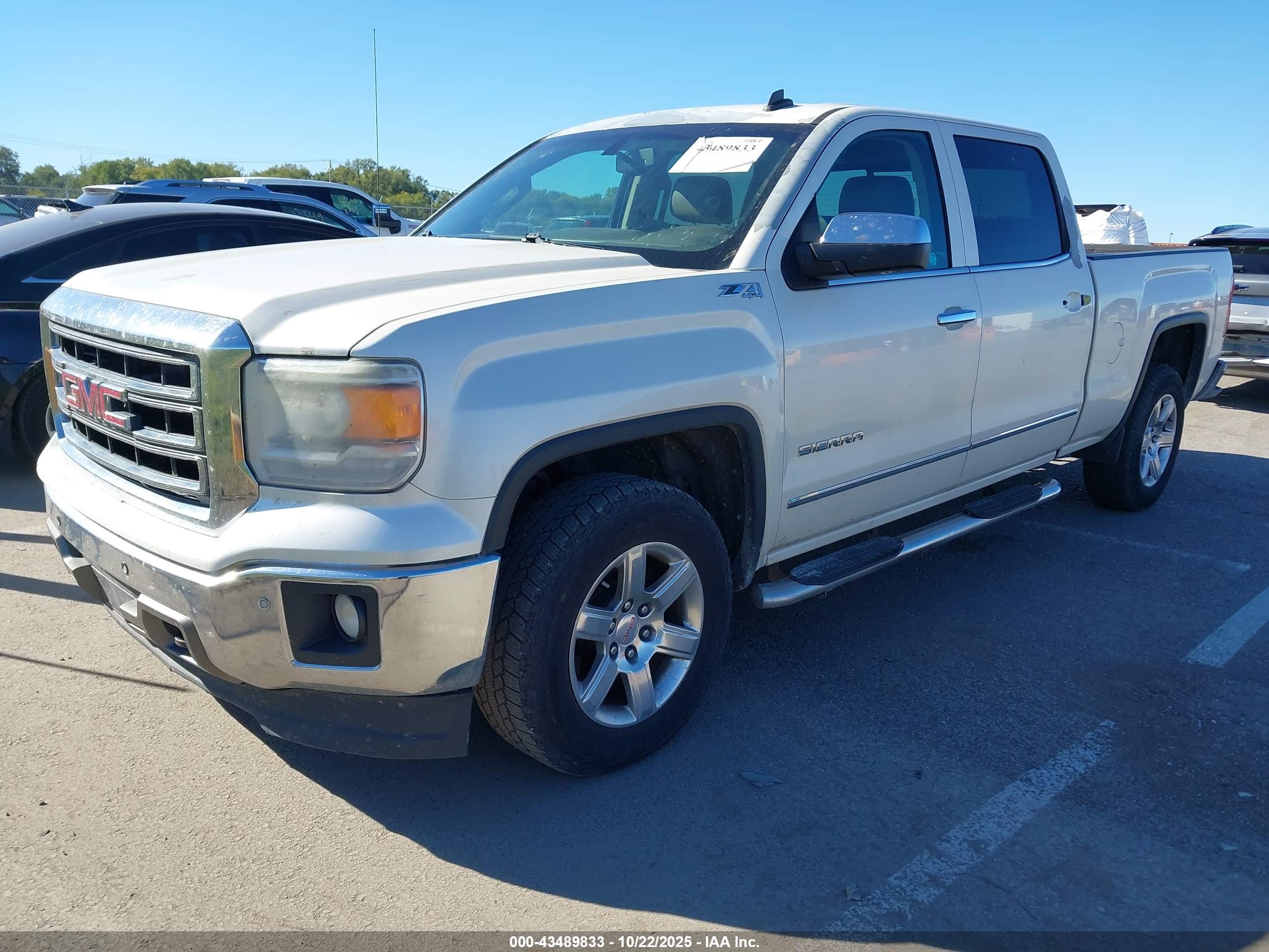 GMC SIERRA image 2