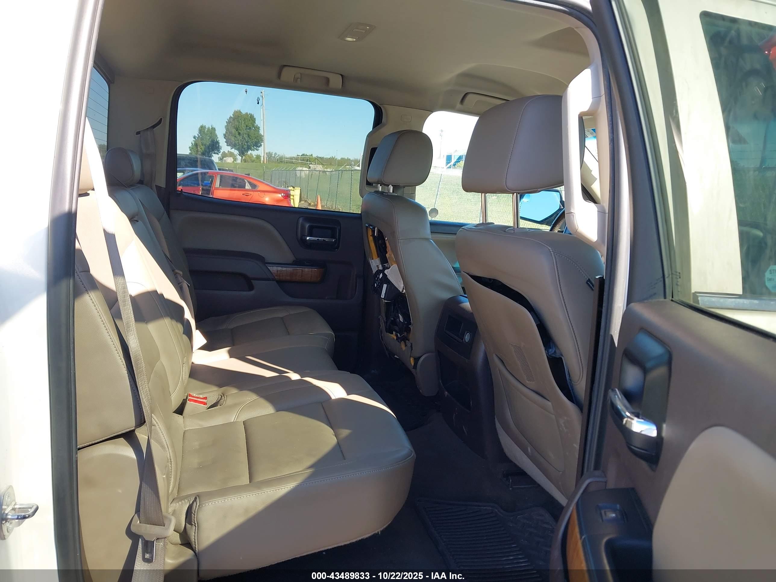 GMC SIERRA image 8