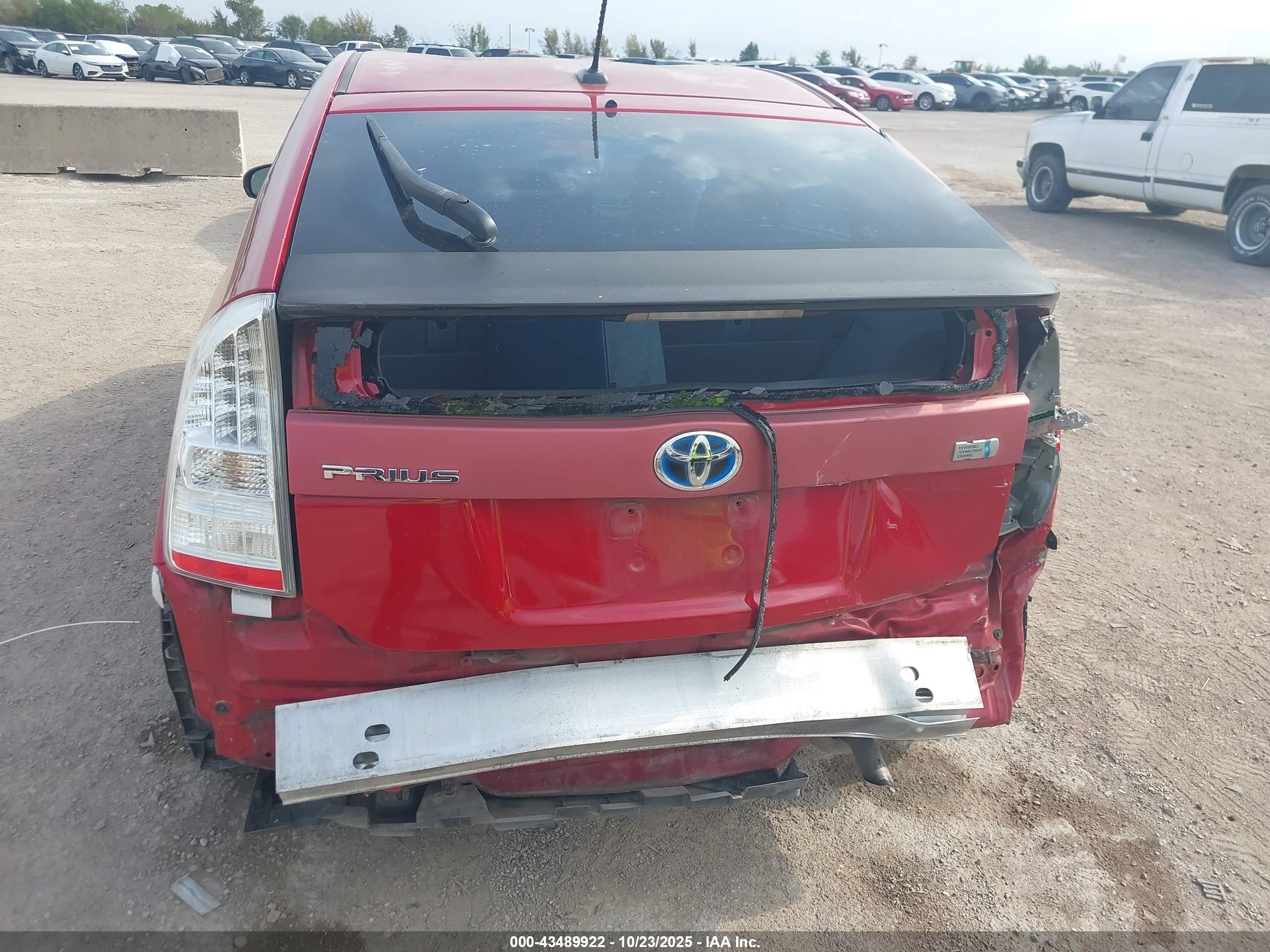 TOYOTA PRIUS image 6