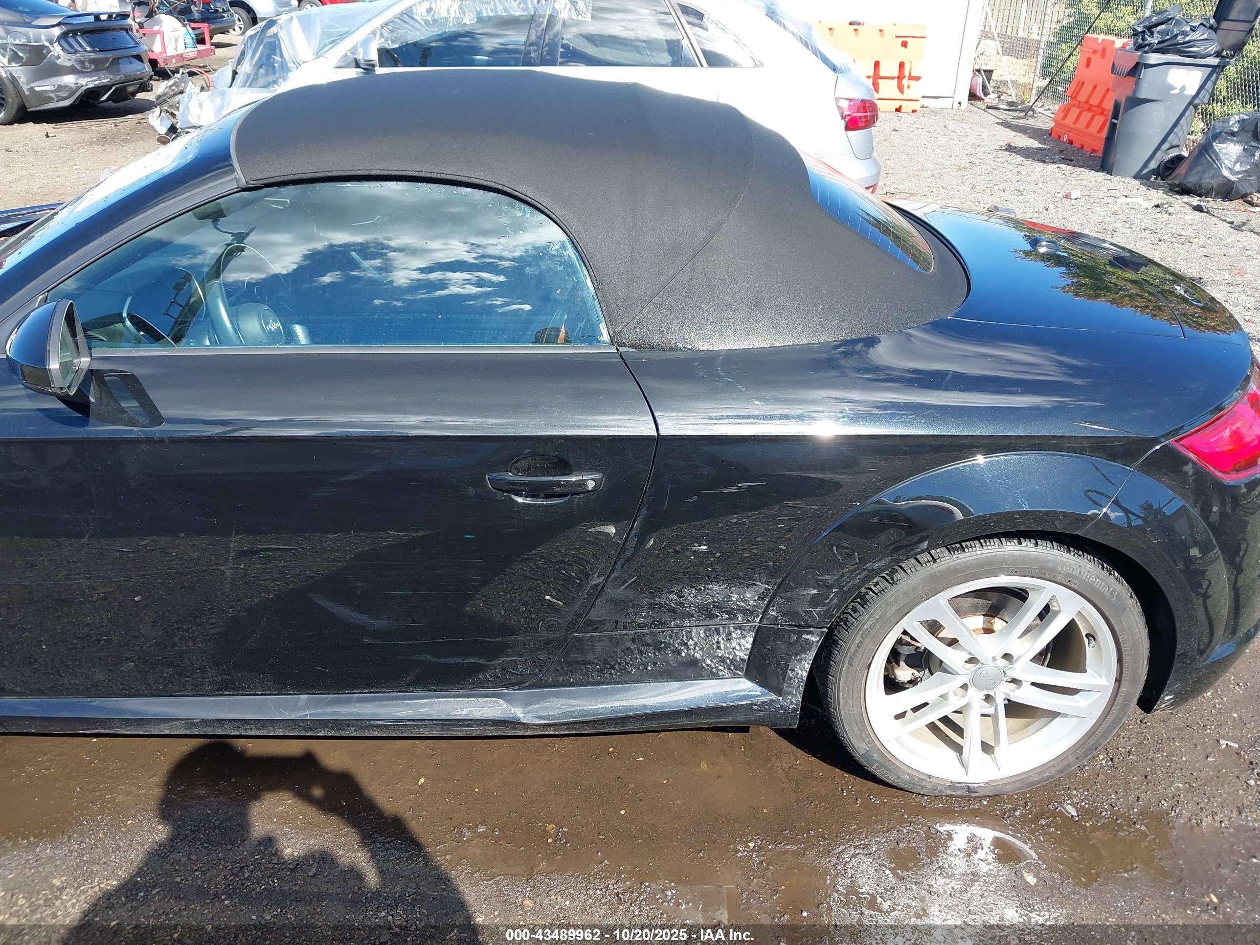 AUDI TT image 6