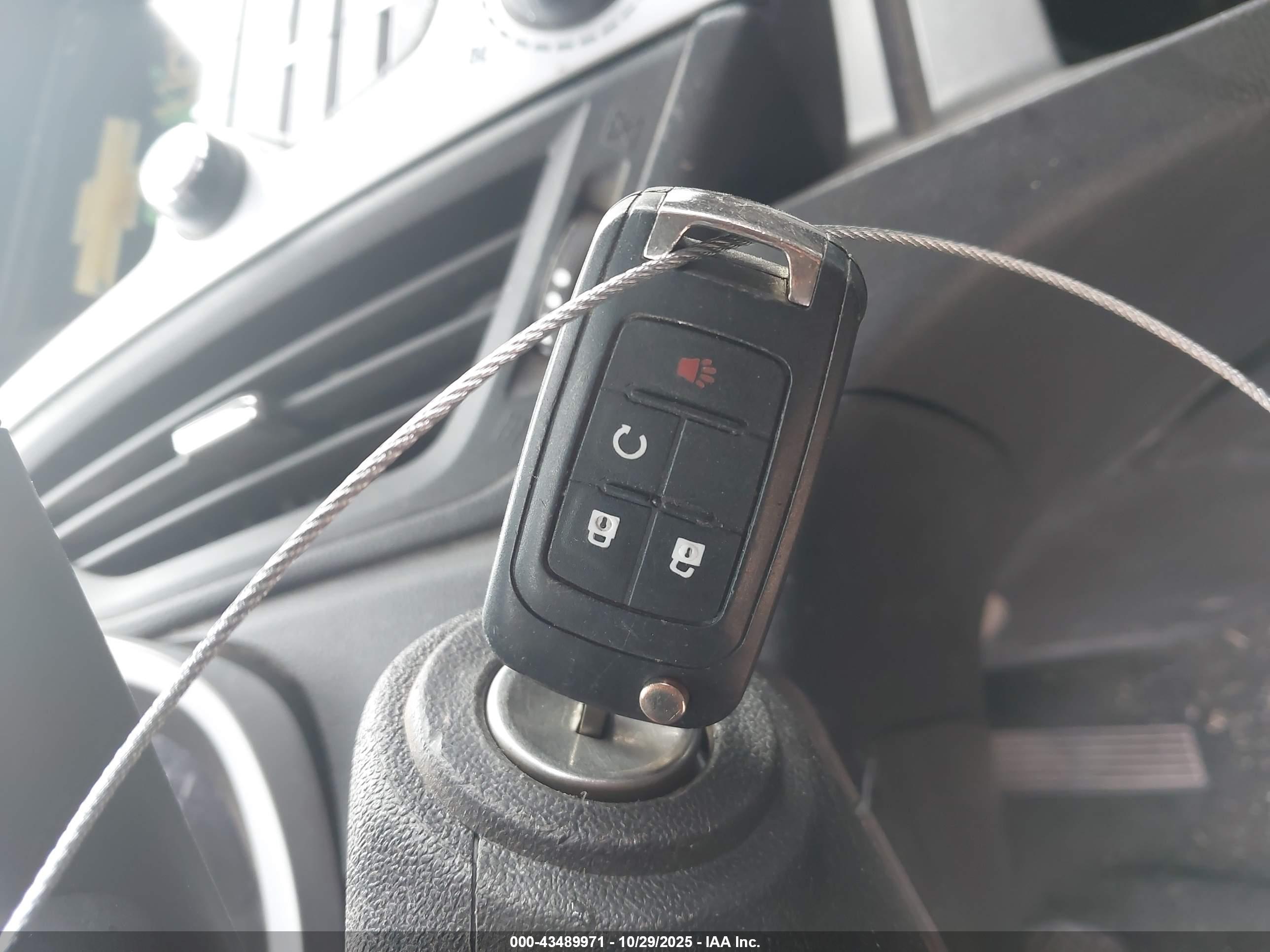 CHEVROLET EQUINOX image 11