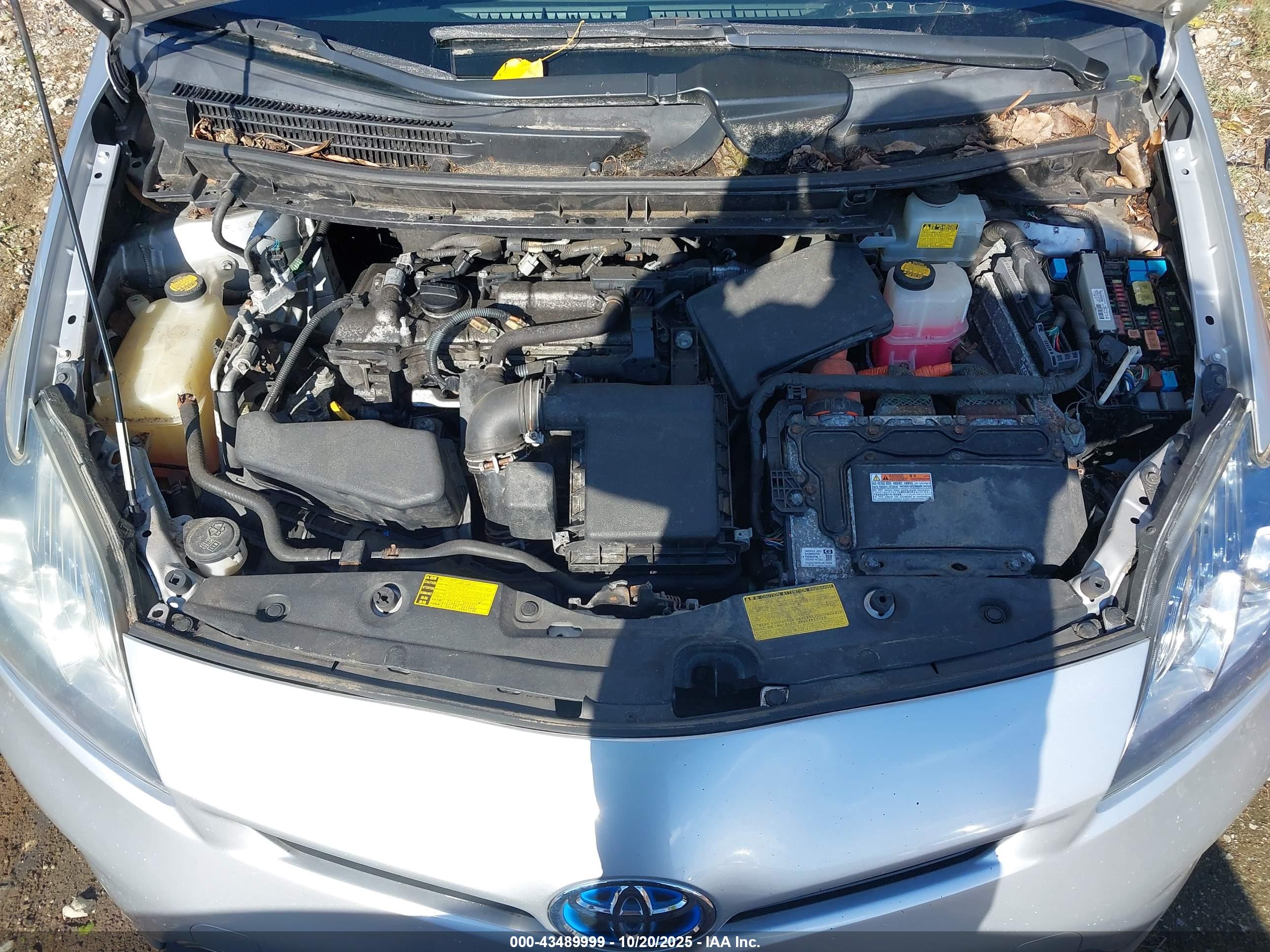 TOYOTA PRIUS image 10