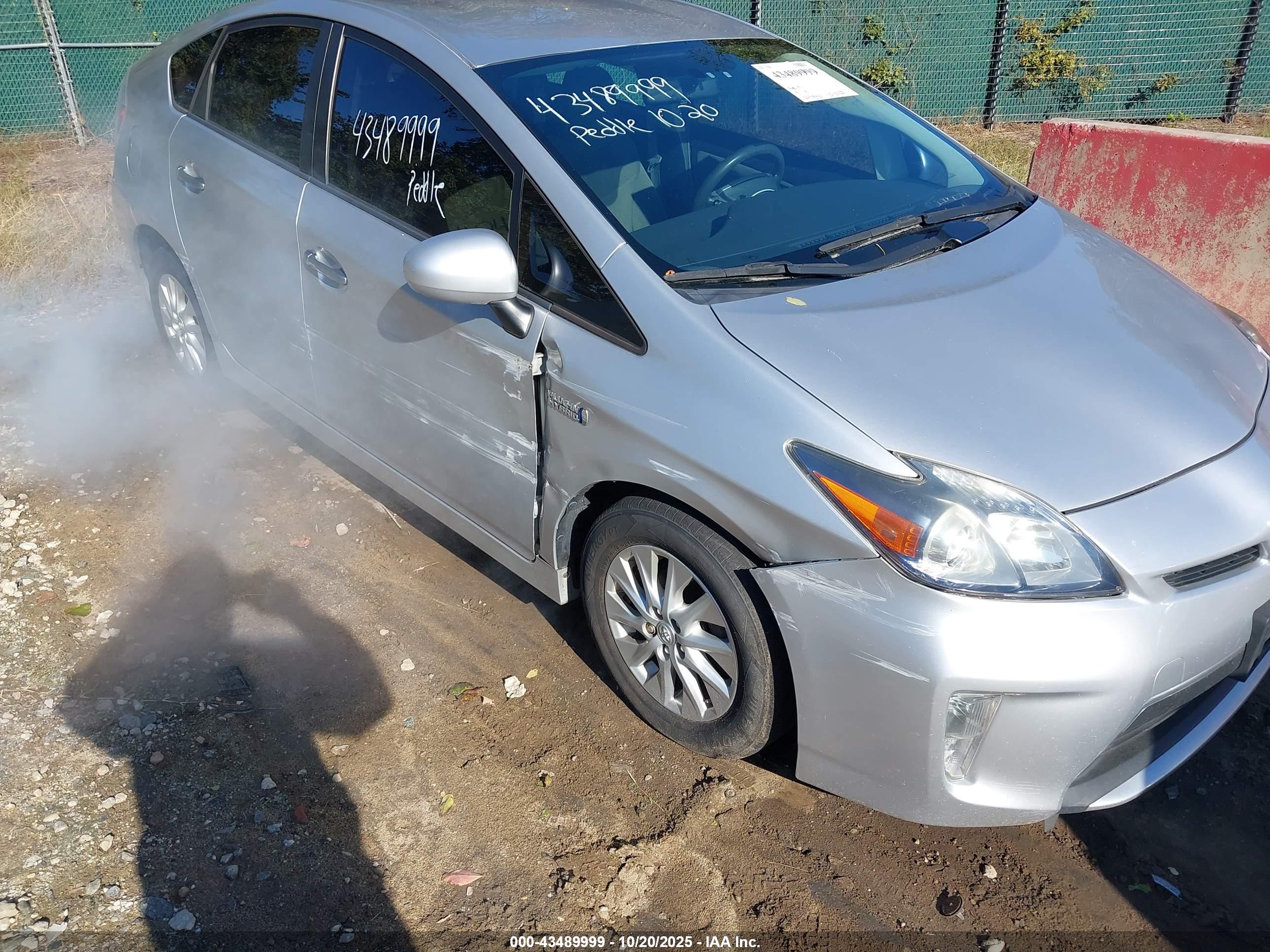 TOYOTA PRIUS image 6