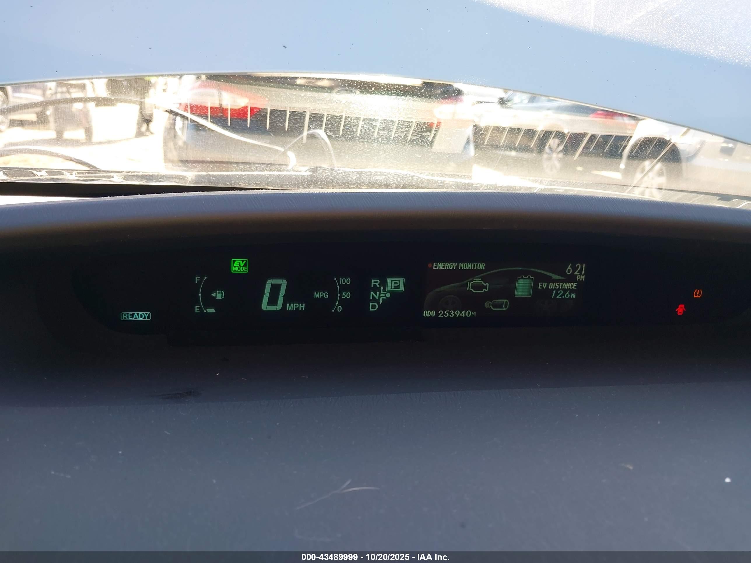 TOYOTA PRIUS image 7