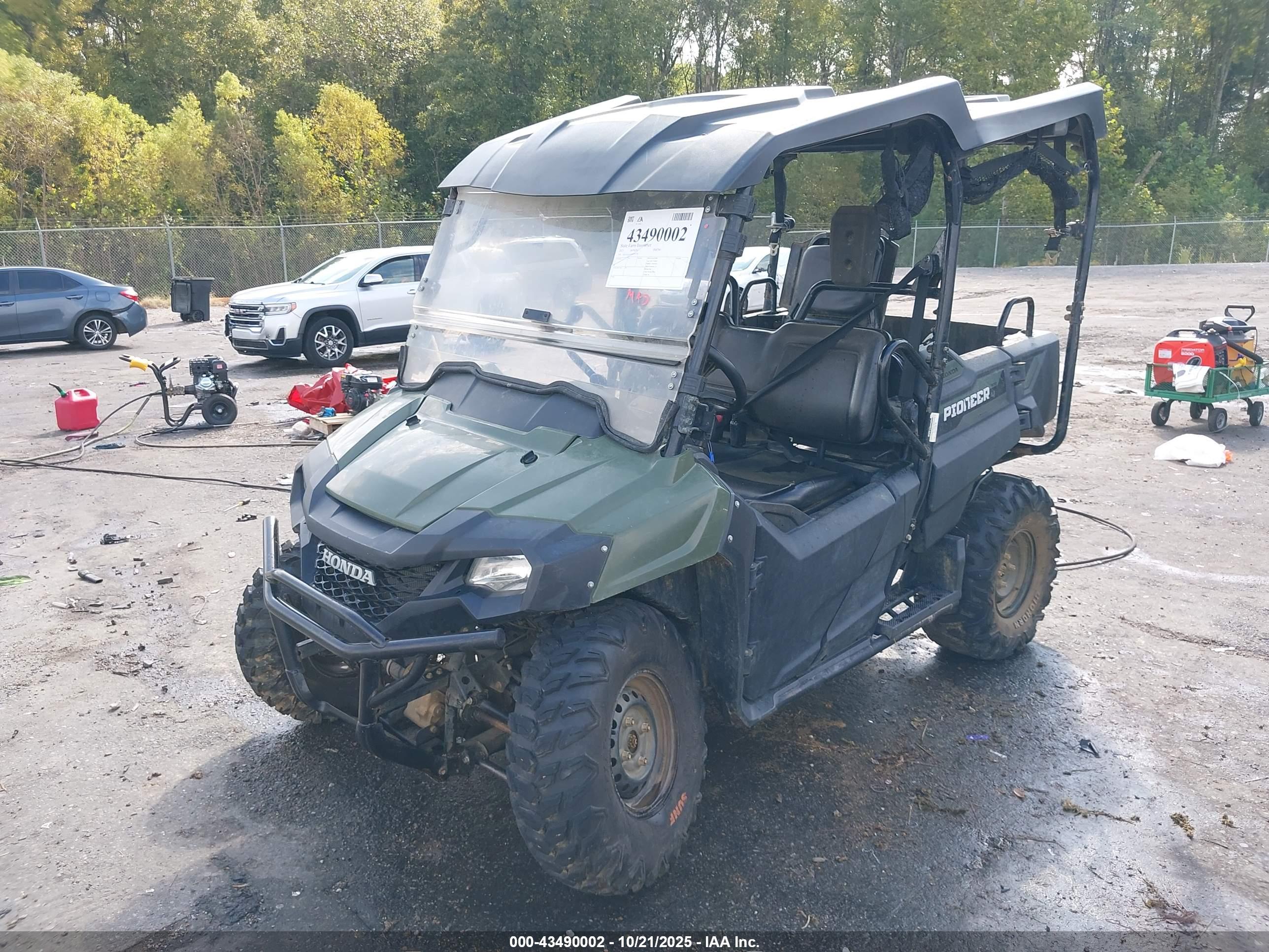 HONDA SXS700 image 2