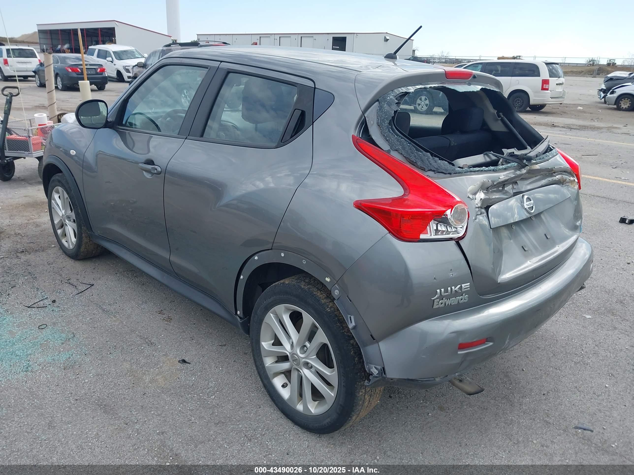 NISSAN JUKE image 3